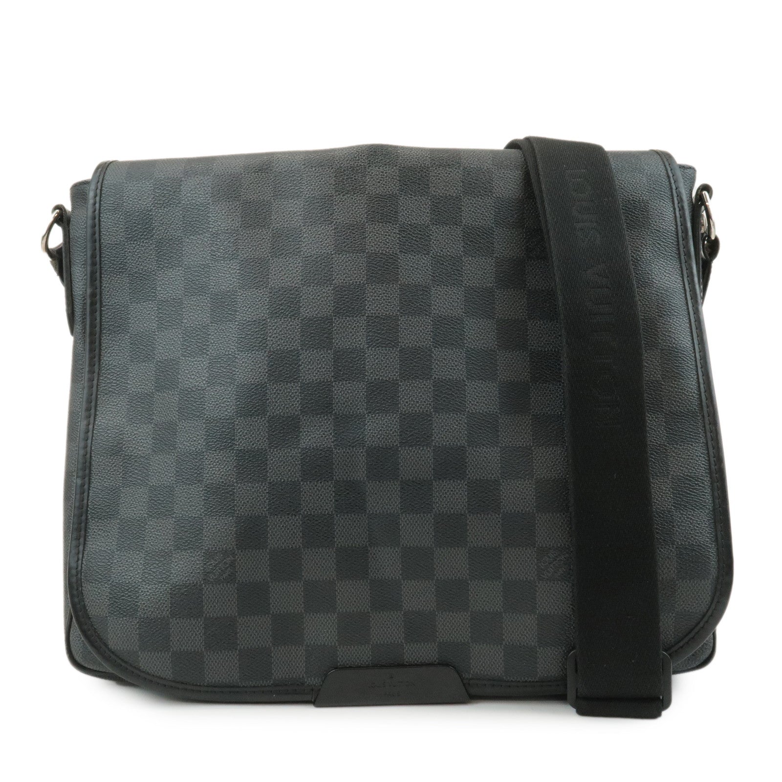 Louis-Vuitton-Damier-Graphite-Daniel-GM-Shoulder-Bag-N58033