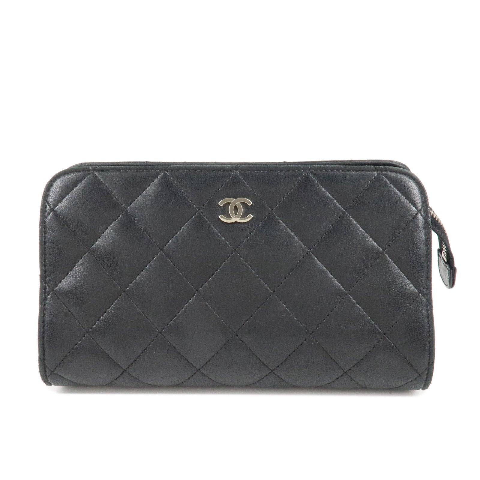 CHANEL-Matelasse-Lamb-Skin-Pouch-Cosmetic-Pouch-Black