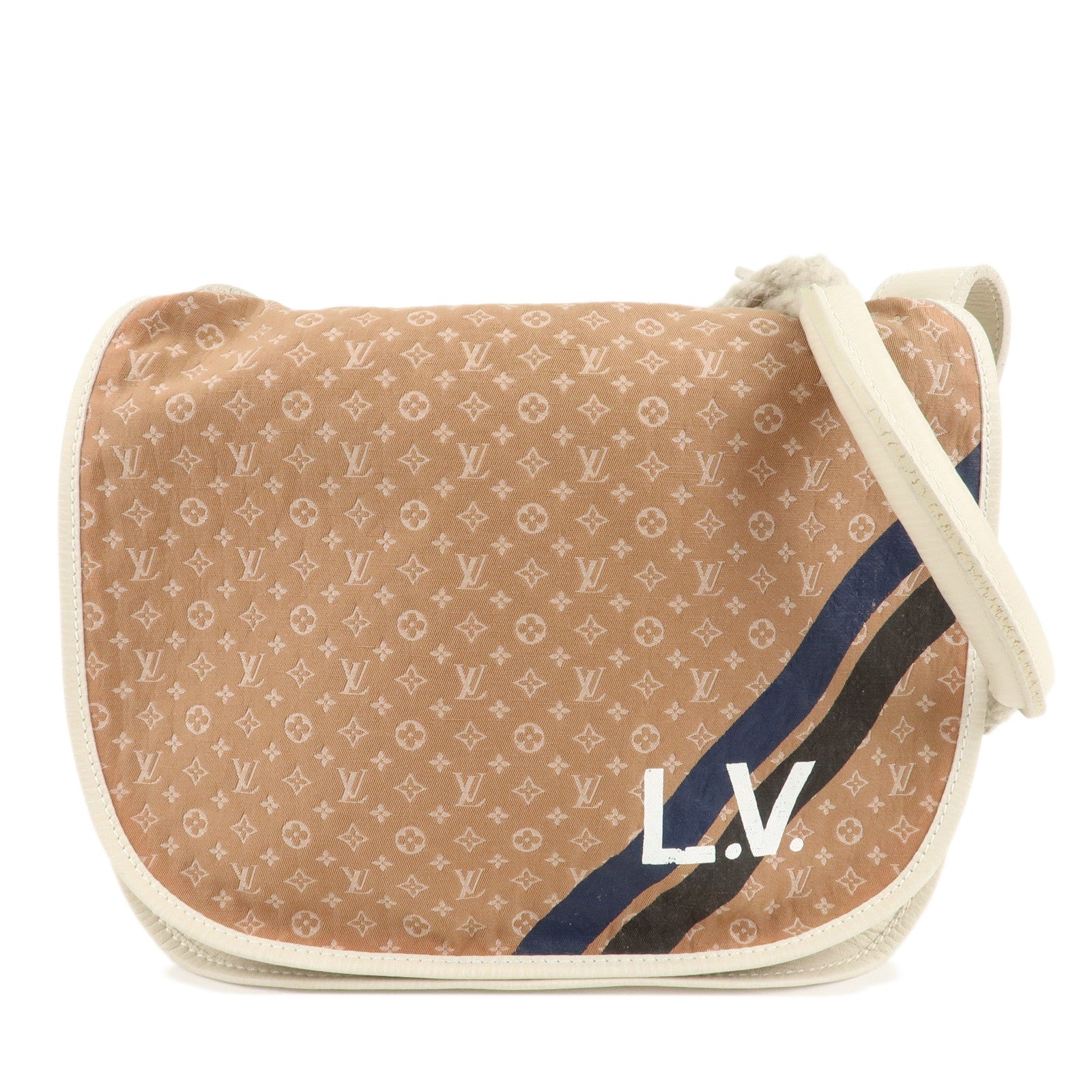 Louis-Vuitton-Monogram-Mini-Initial-Aman-Beige-White-M40020