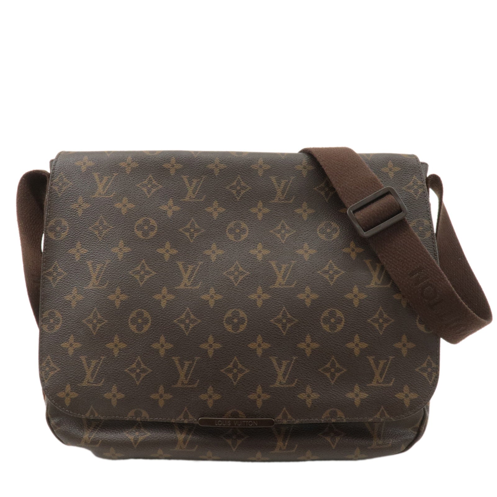 Louis-Vuitton-Monogram-Messenger-MM-Beaubourg-M97038