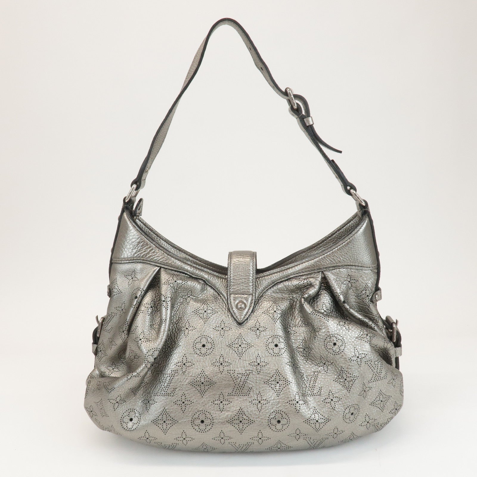 Louis Vuitton Monogram Mahina XS Shoulder Bag MetalicSilver M95718