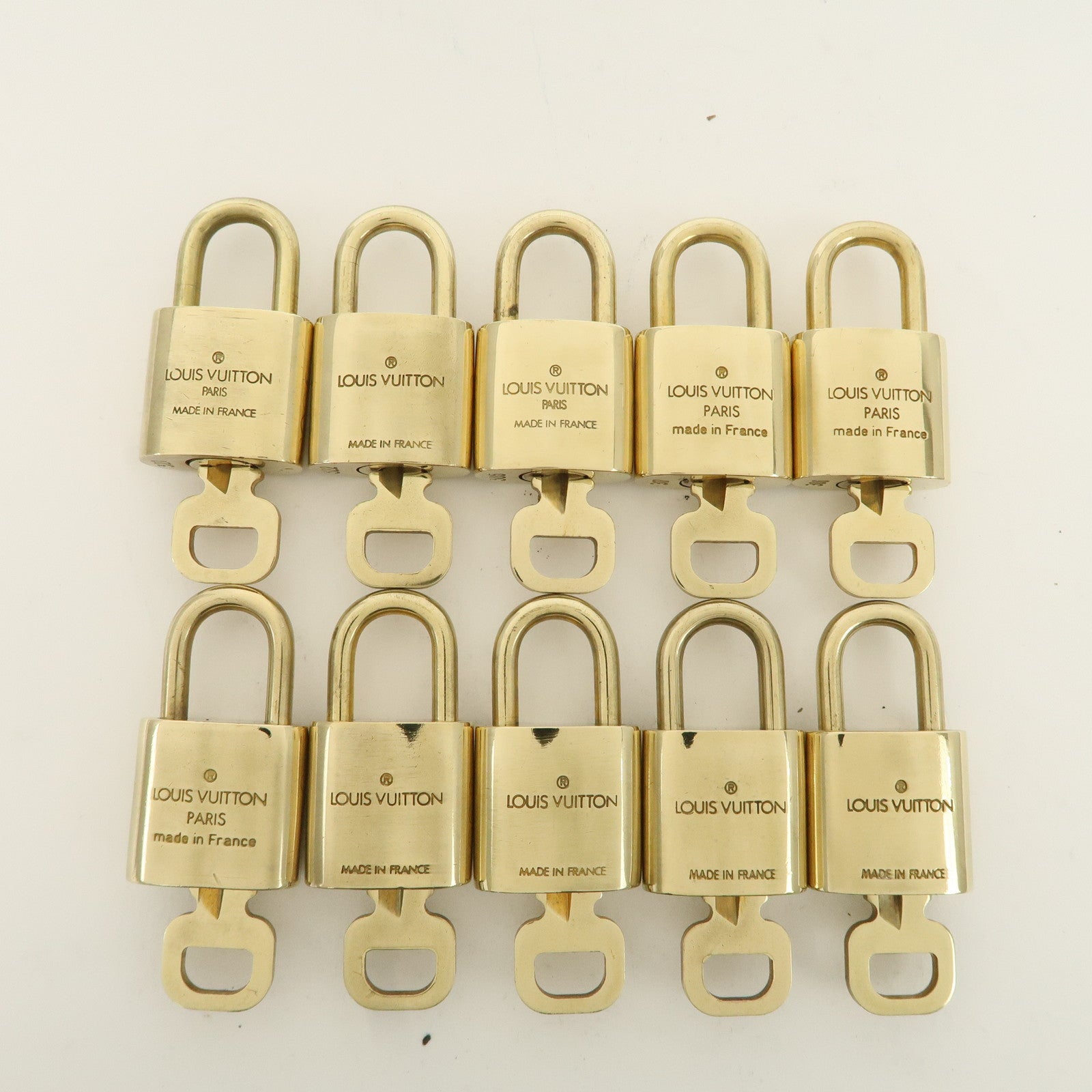 Louis Vuitton Set of 10 Lock 
Key Cadena Key Lock Metal Gold Used