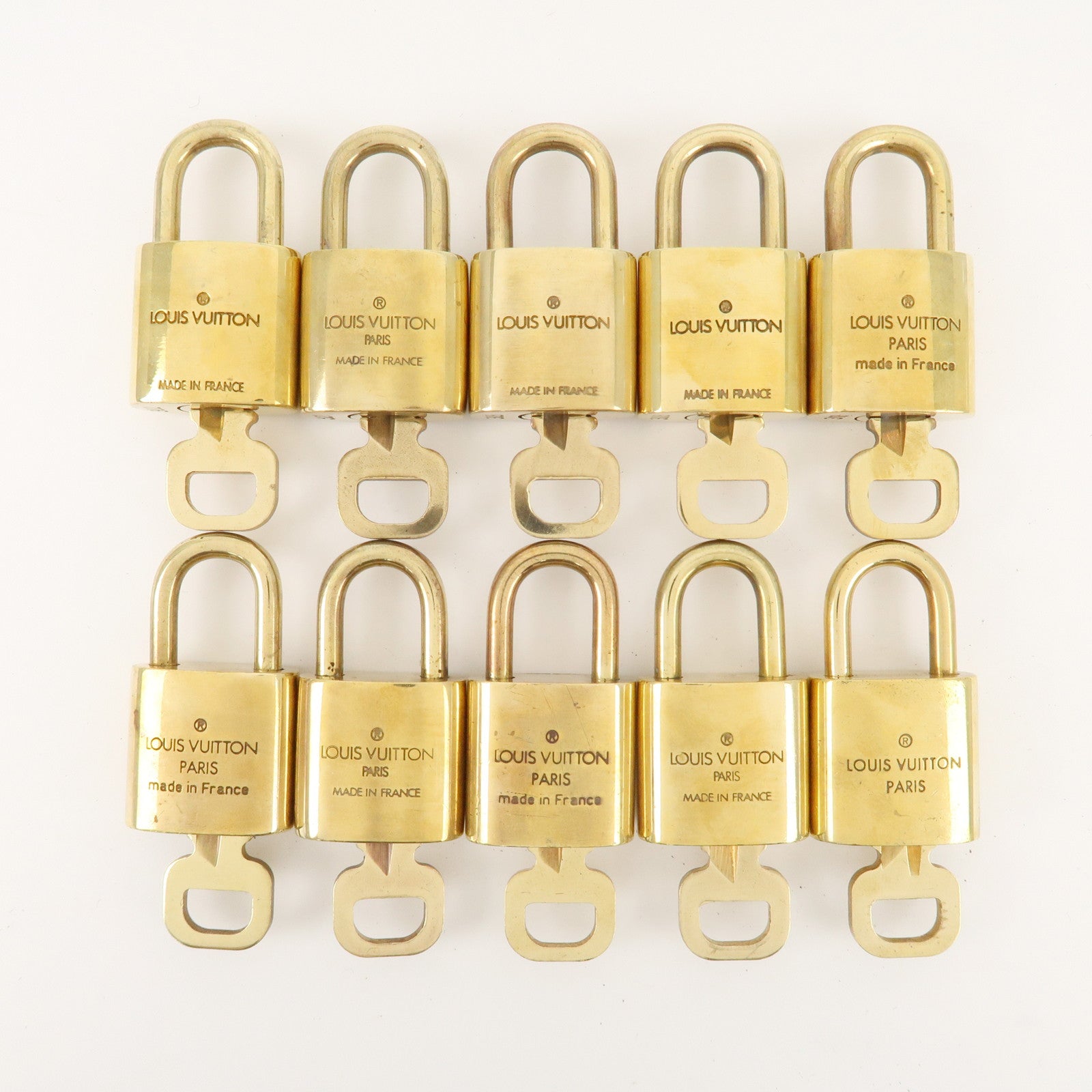 Louis Vuitton Set of 10 Lock 
Key Cadena Key Lock Metal Gold Used