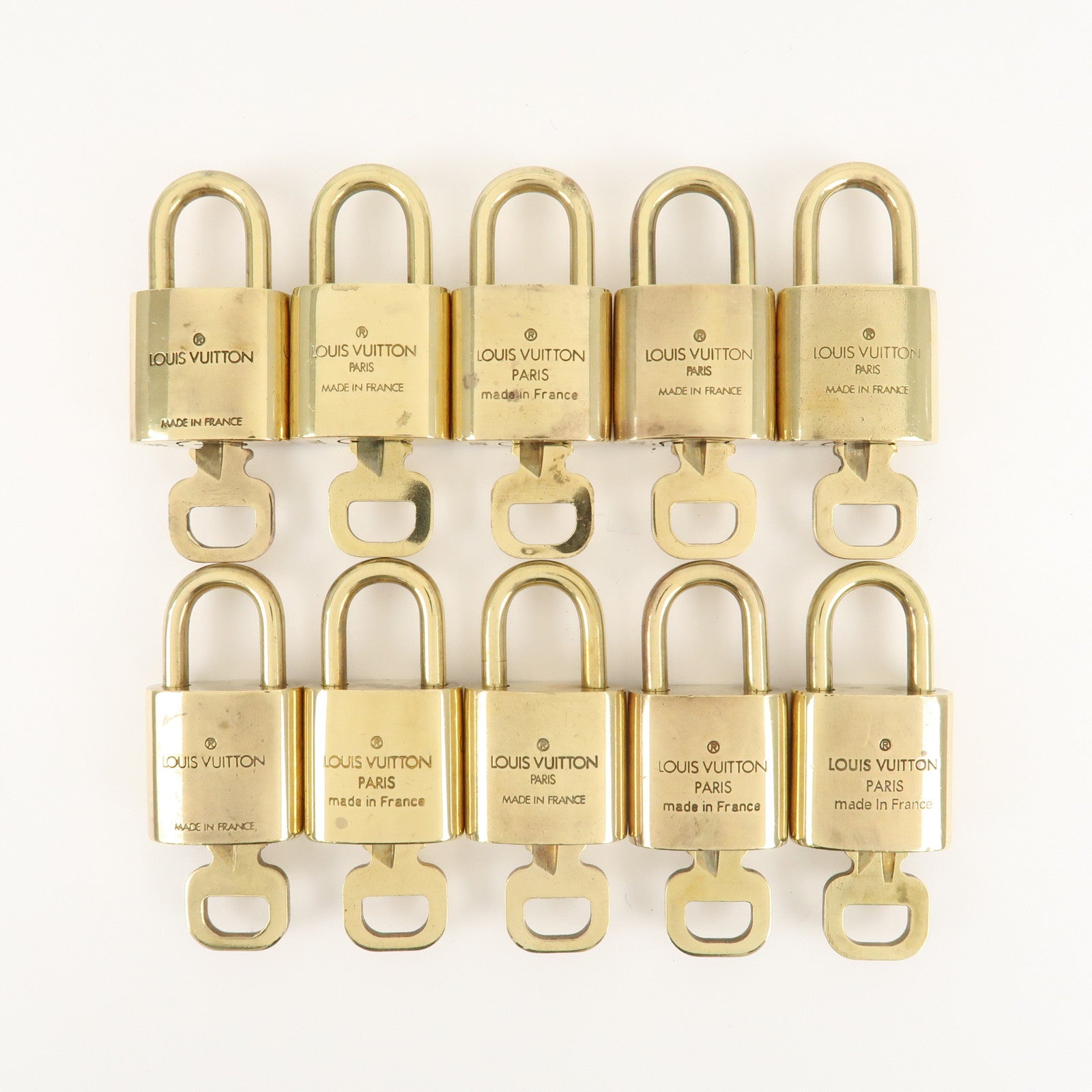 Louis Vuitton Set of 10 Lock 
Key Cadena Key Lock Metal Gold Used