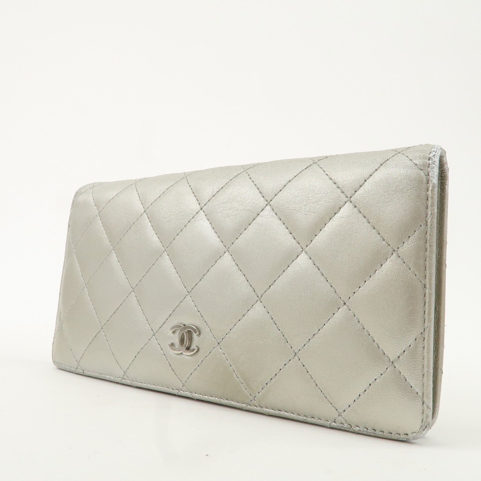 CHANEL Matelasse Lamb Skin Bi-fold Long Wallet Silver A31509 Used