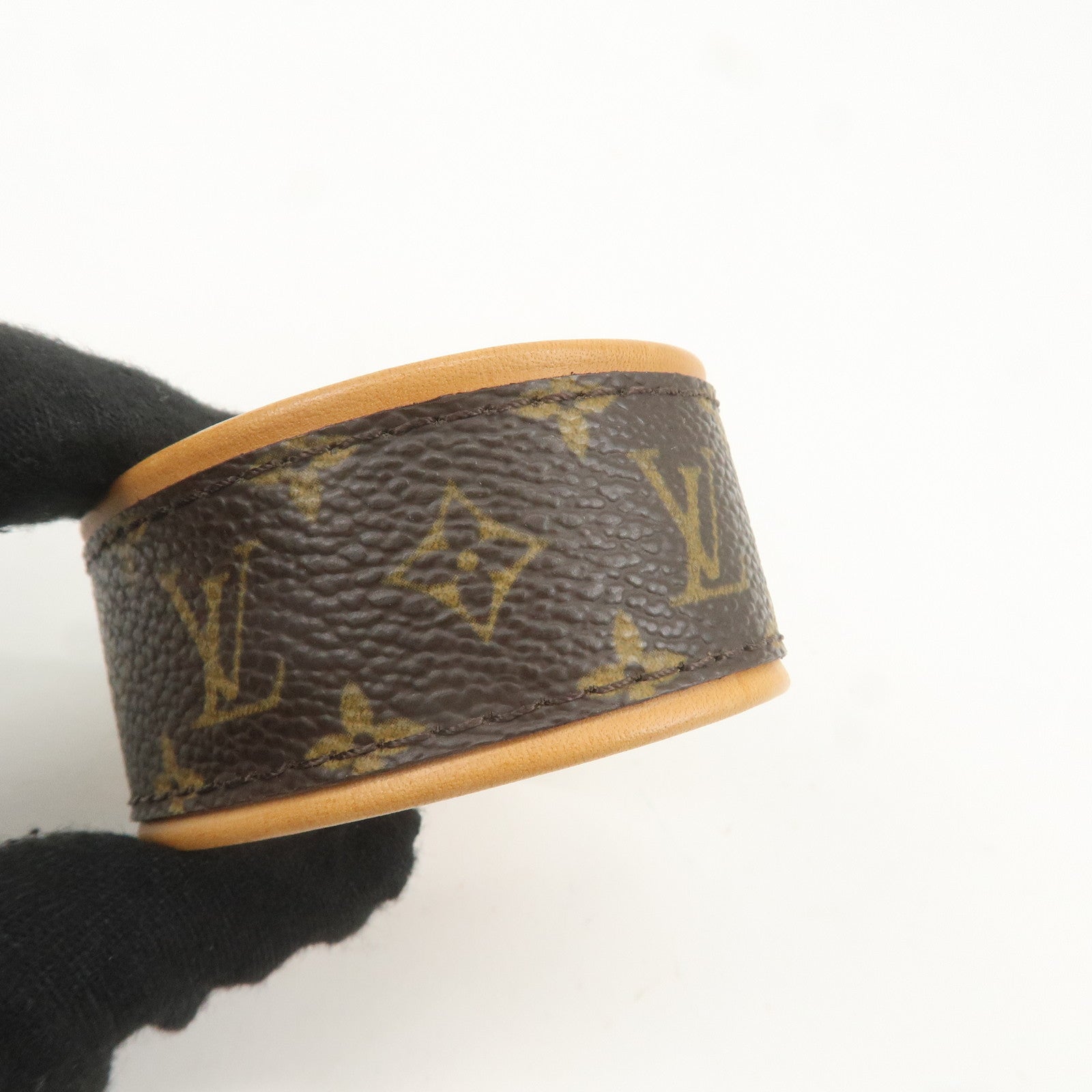 Louis Vuitton Monogram Bracelet Save It M6611E