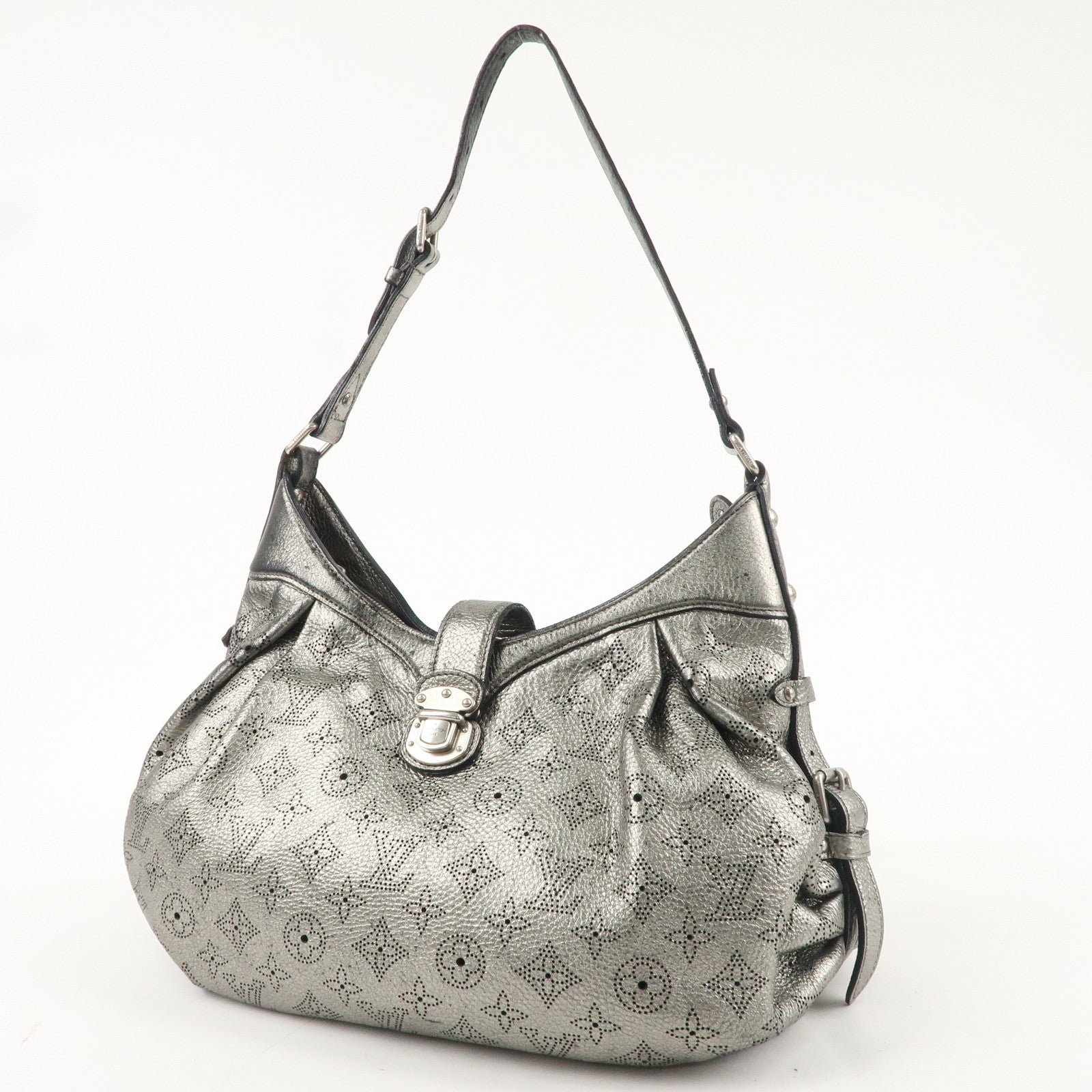 Louis Vuitton Monogram Mahina XS Shoulder Bag Argent M95718