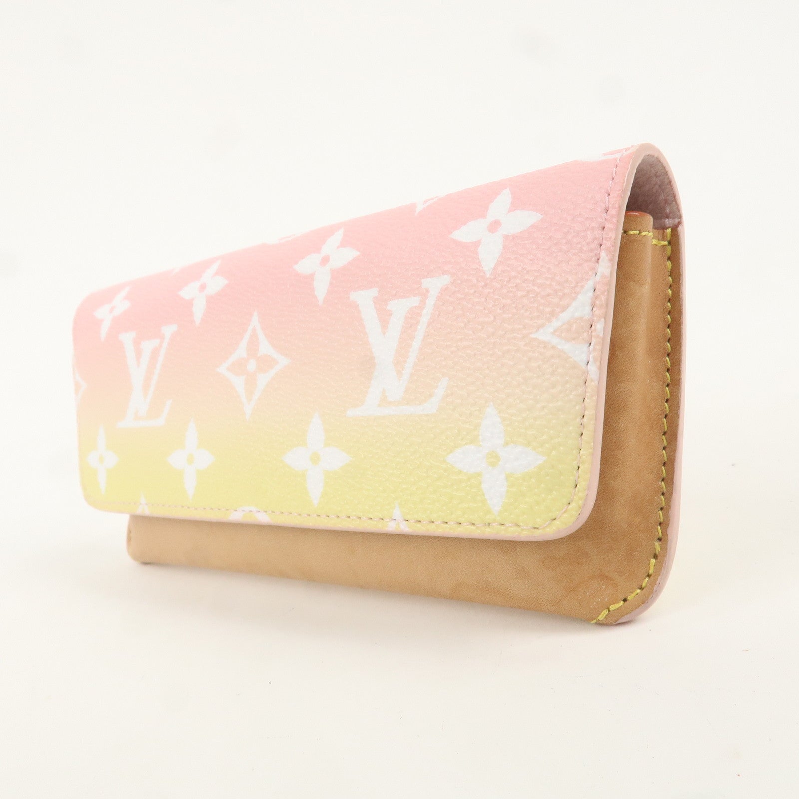 Louis Vuitton By the Pool etui a lunettes Woody Glasses Case 2021