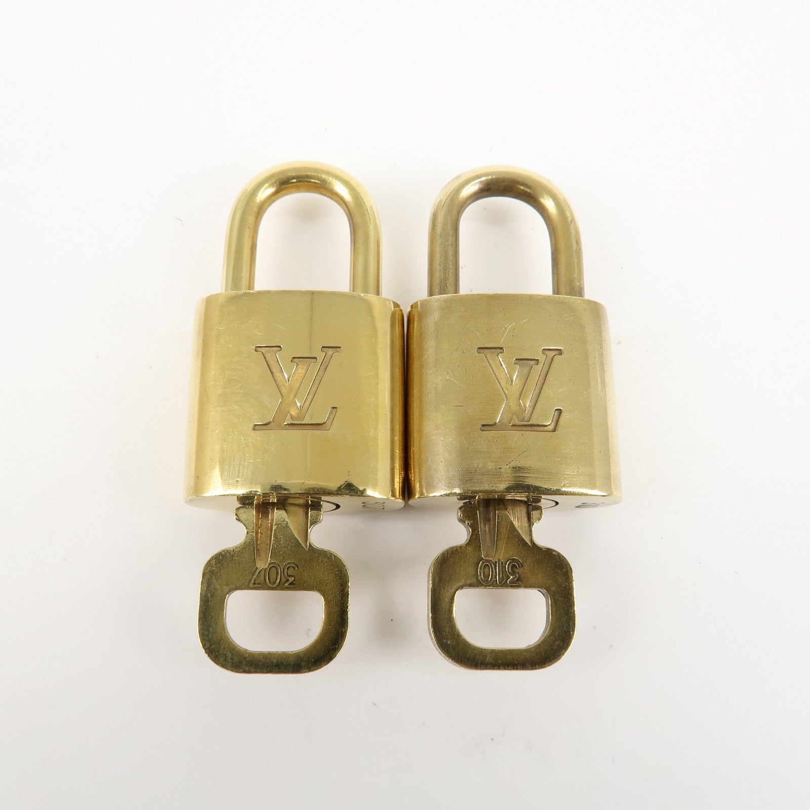 Louis Vuitton Set of 10 Lock 
Key Cadena Key Lock Metal Gold Used