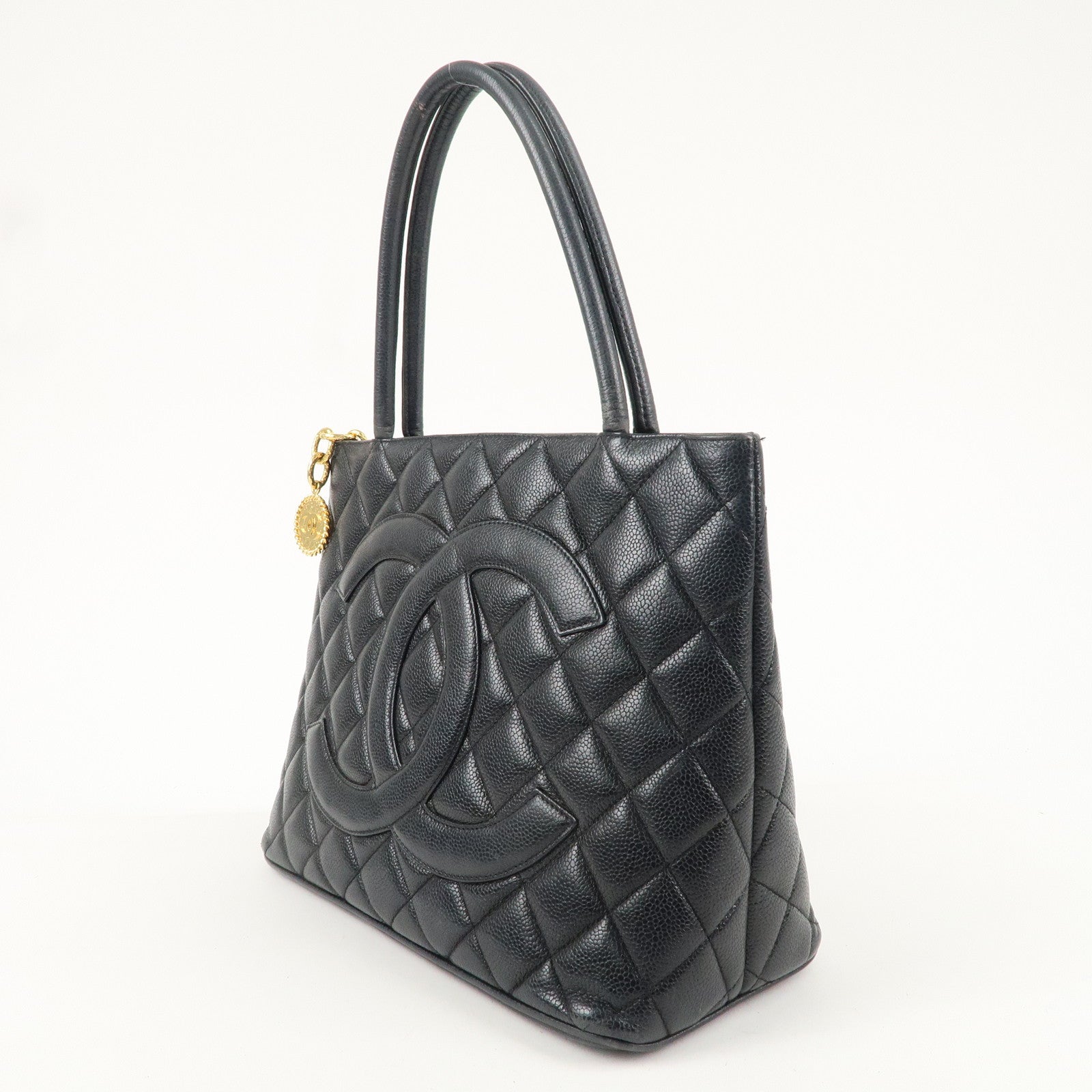 CHANEL Caviar Skin Matelasse Medallion Tote Bag Black A01804