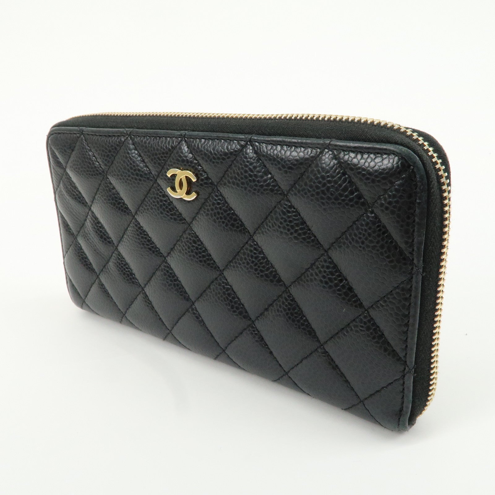 CHANEL Matelasse Cavier Skin Coco Mark Zippy Round Wallet Black Used