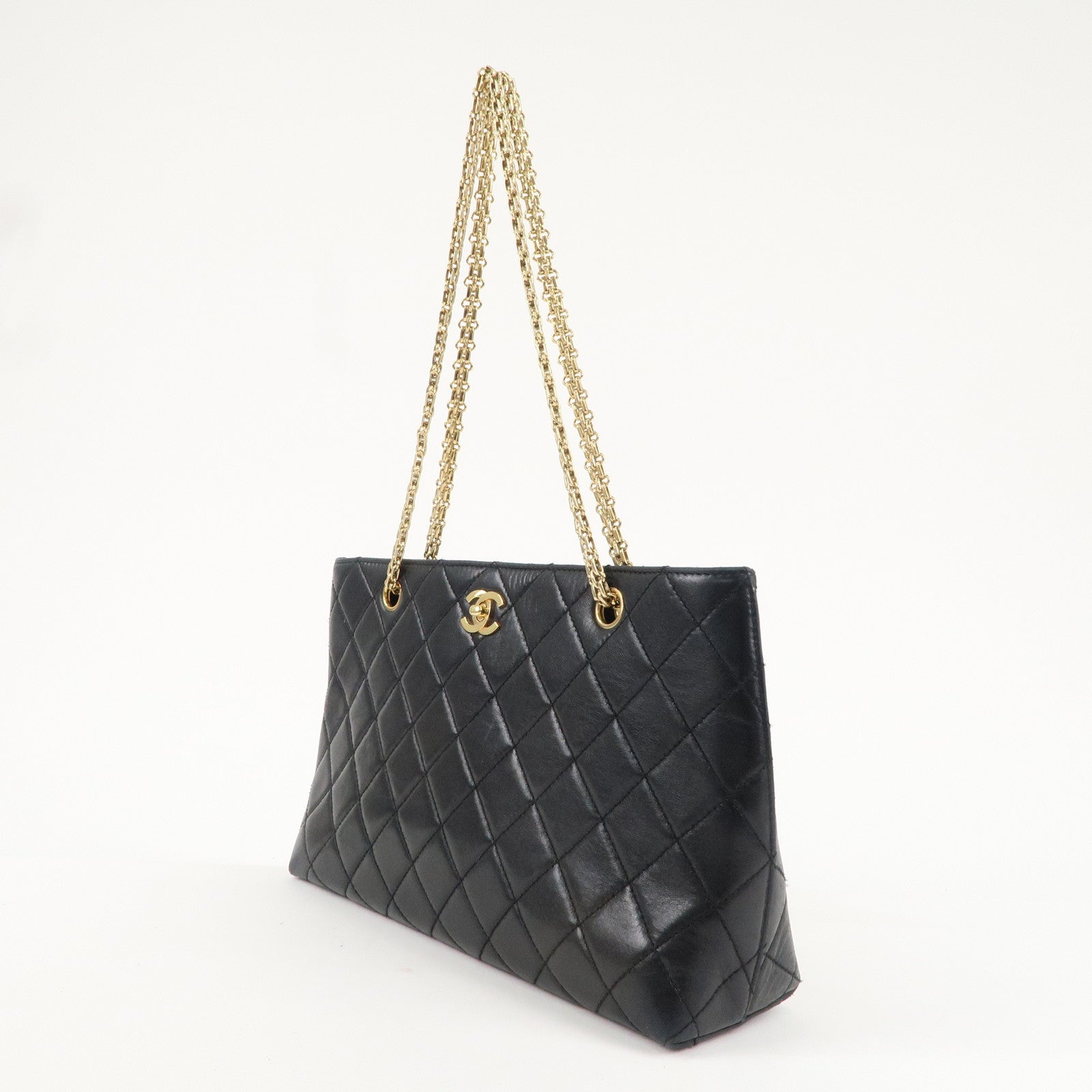 CHANEL Matelasse Lamb Skin Chain Shoulder Bag Black