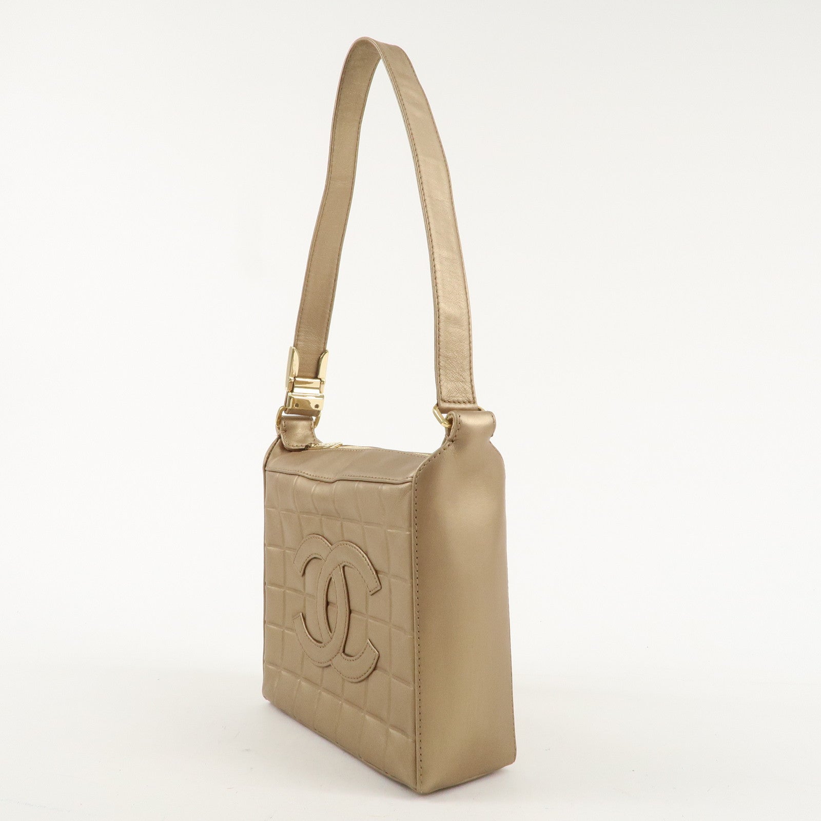 CHANEL Chocolate Bar Lamb Skin Shoulder bag Gold