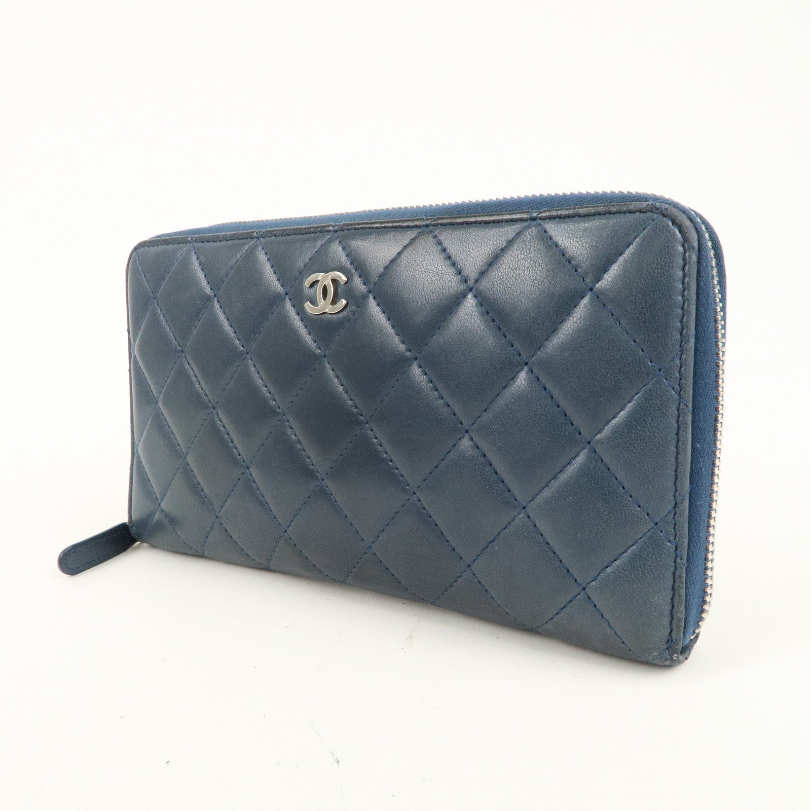 CHANEL Matelasse Lamb Skin Round Zippy Long Wallet Navy Silver HDW Used