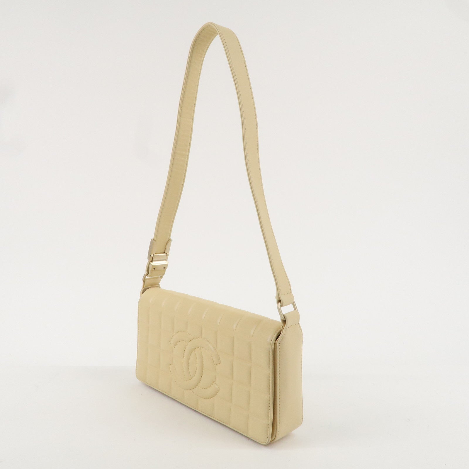 CHANEL Chocolate Bar Lamb Skin Shoulder Bag Beige