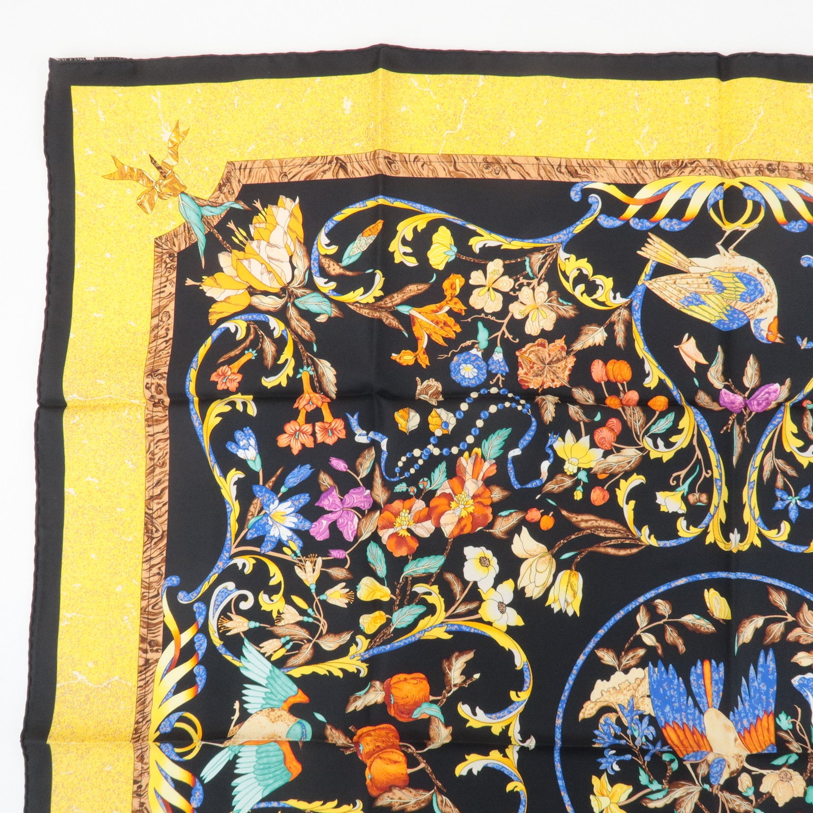 HERMES Carre 90 Silk 100% Scarf PIERRES D ORIENT ET D OCCIDENT