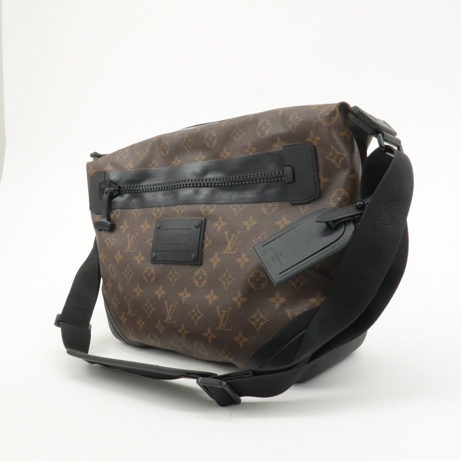 Louis Vuitton Monogram Macassar Waterproof Messenger Bag M40399