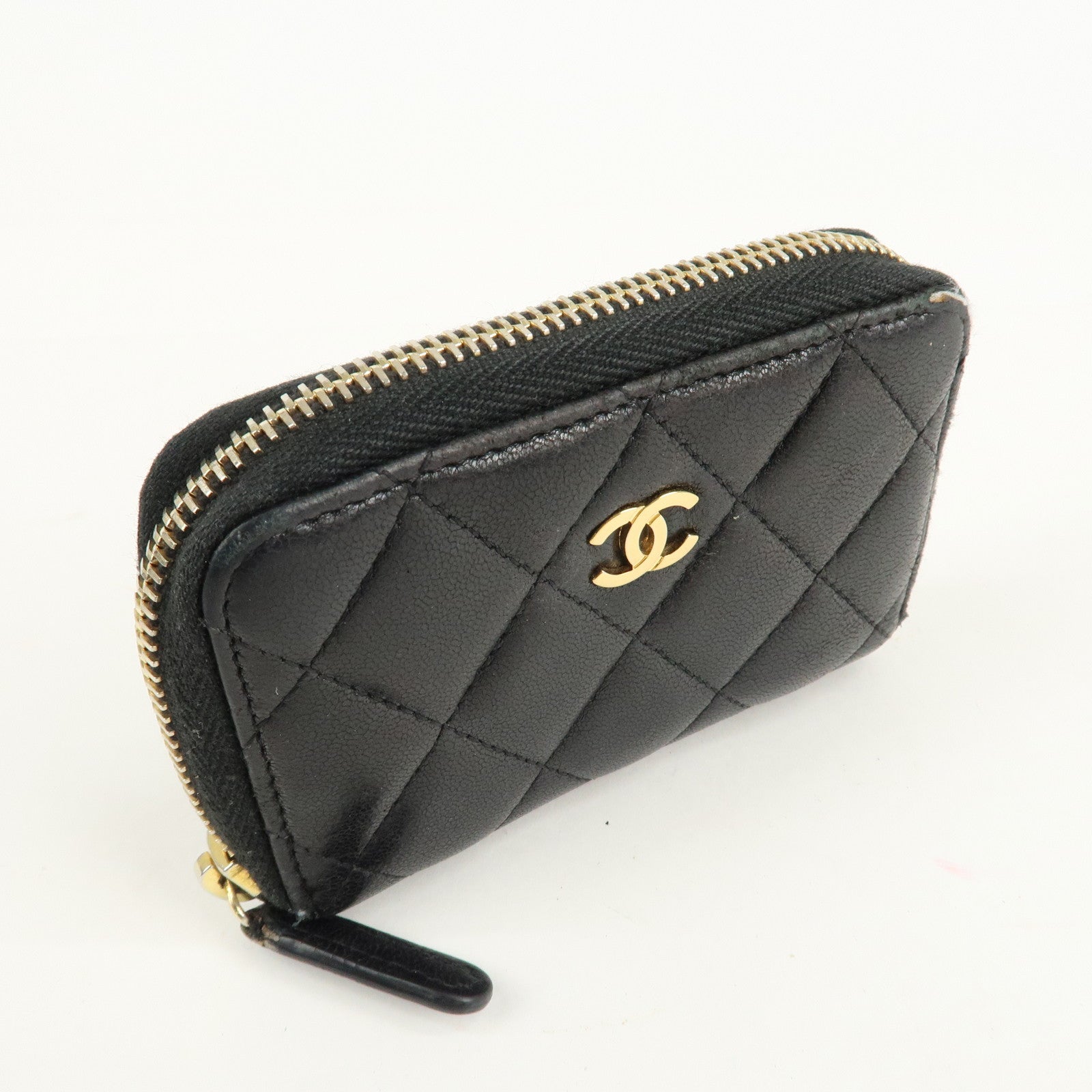 CHANEL Matelasse Lamb Skin Zip Around Coin Case Black A69271