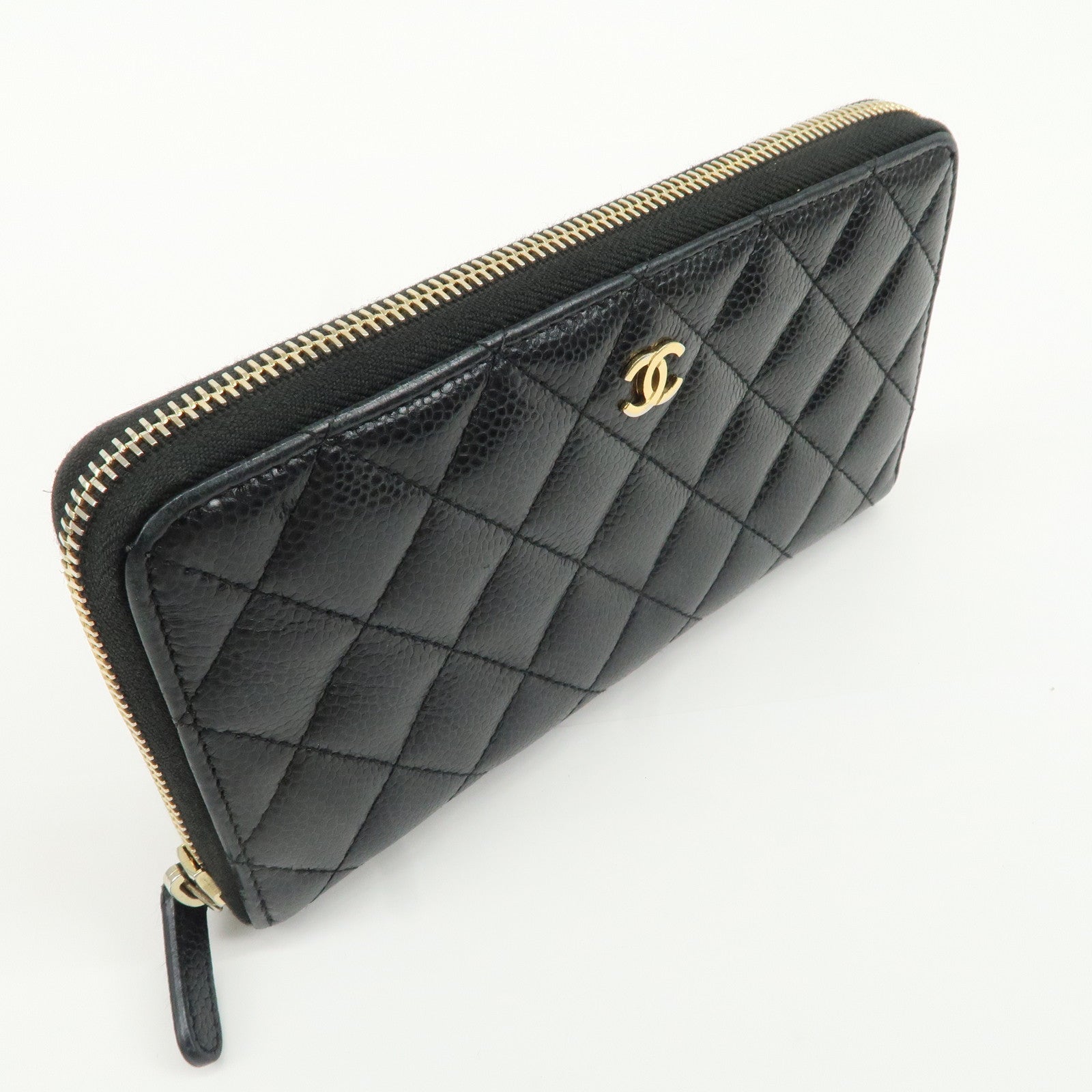 CHANEL Matelasse Cavier Skin Coco Mark Zippy Round Wallet Black Used