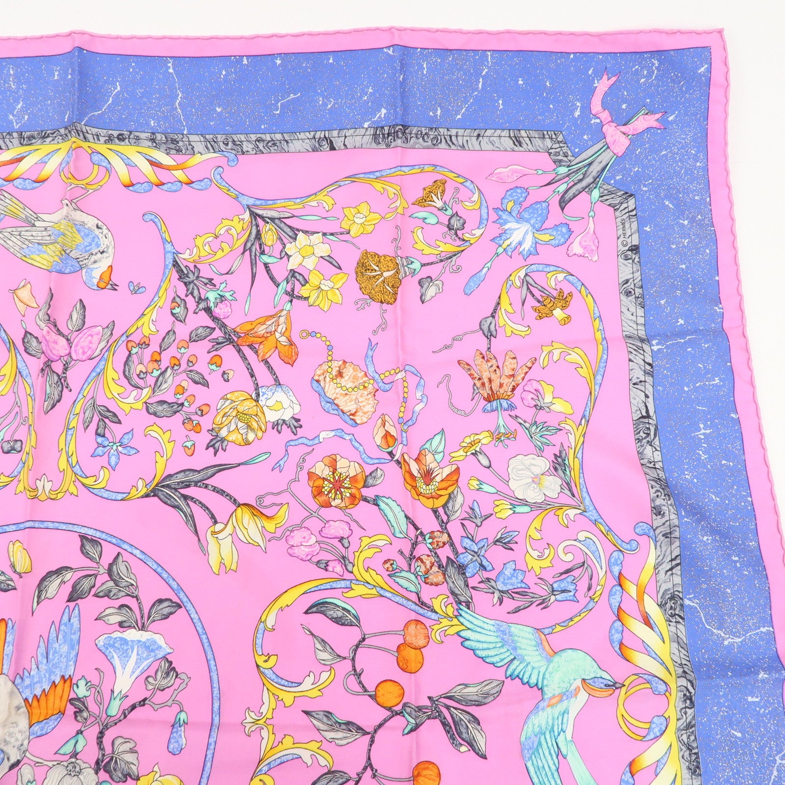 HERMES 100% Silk Carre 90 PIERRES d
 ORIENT et d
 OCCIDENT Pink Used