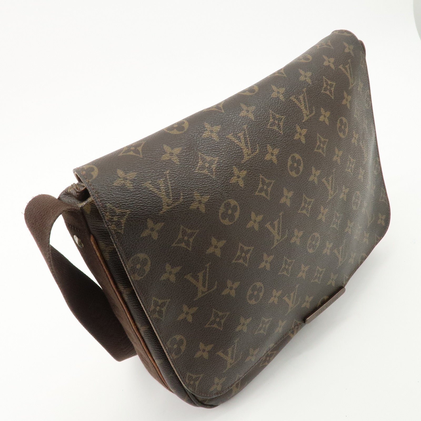 Louis Vuitton Monogram Messenger MM Beaubourg Crossbody Bag M97038 Used