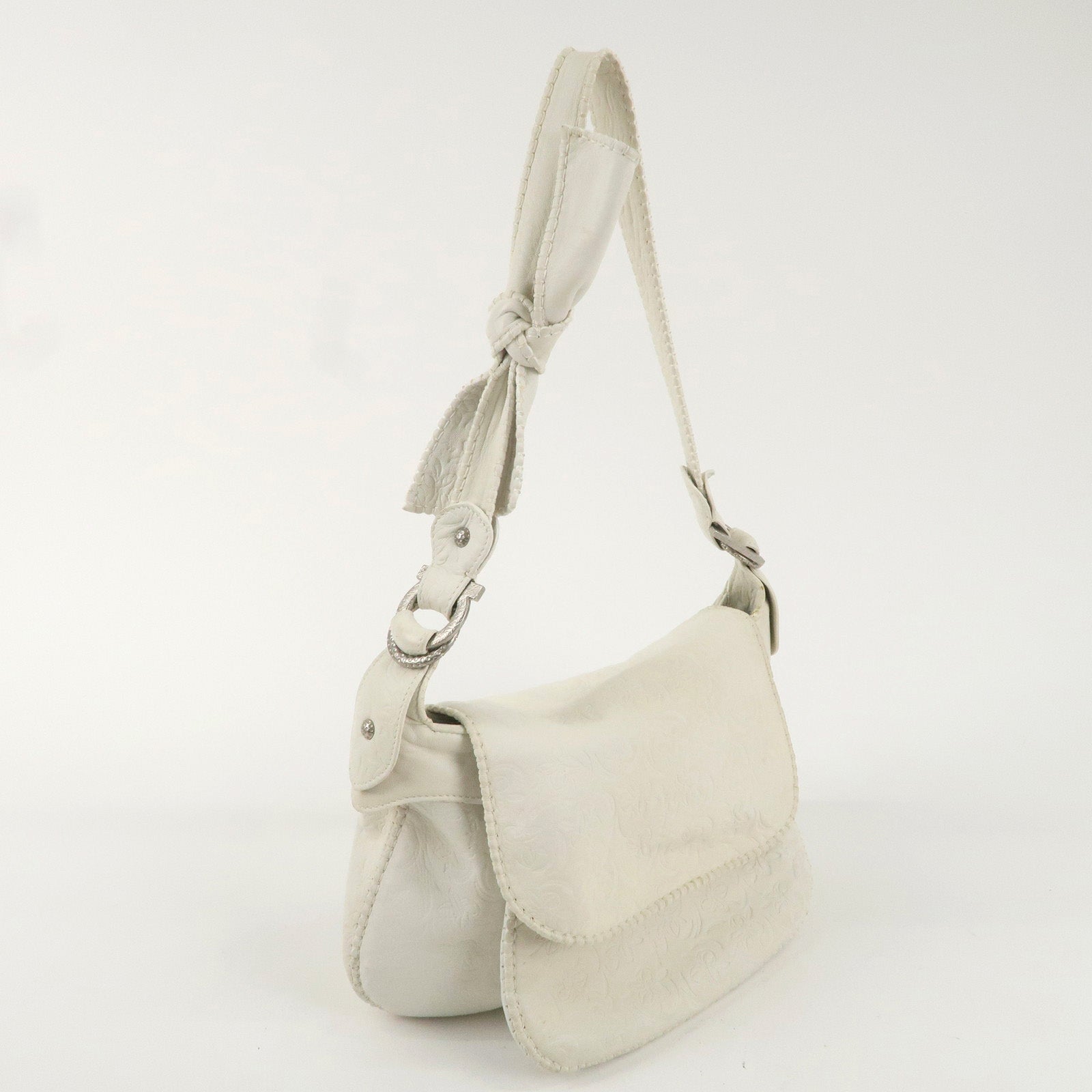 Ferragamo Leather Shoulder Bag White FG217402