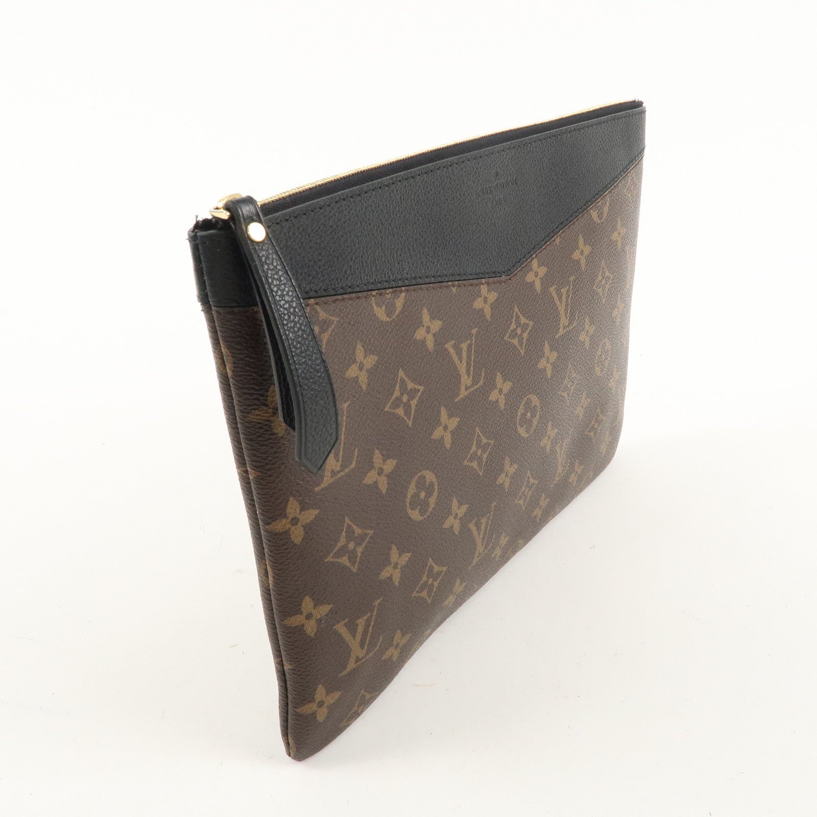 Louis Vuitton Monogram Daily Pouch Clutch Bag Noir Brown M62048