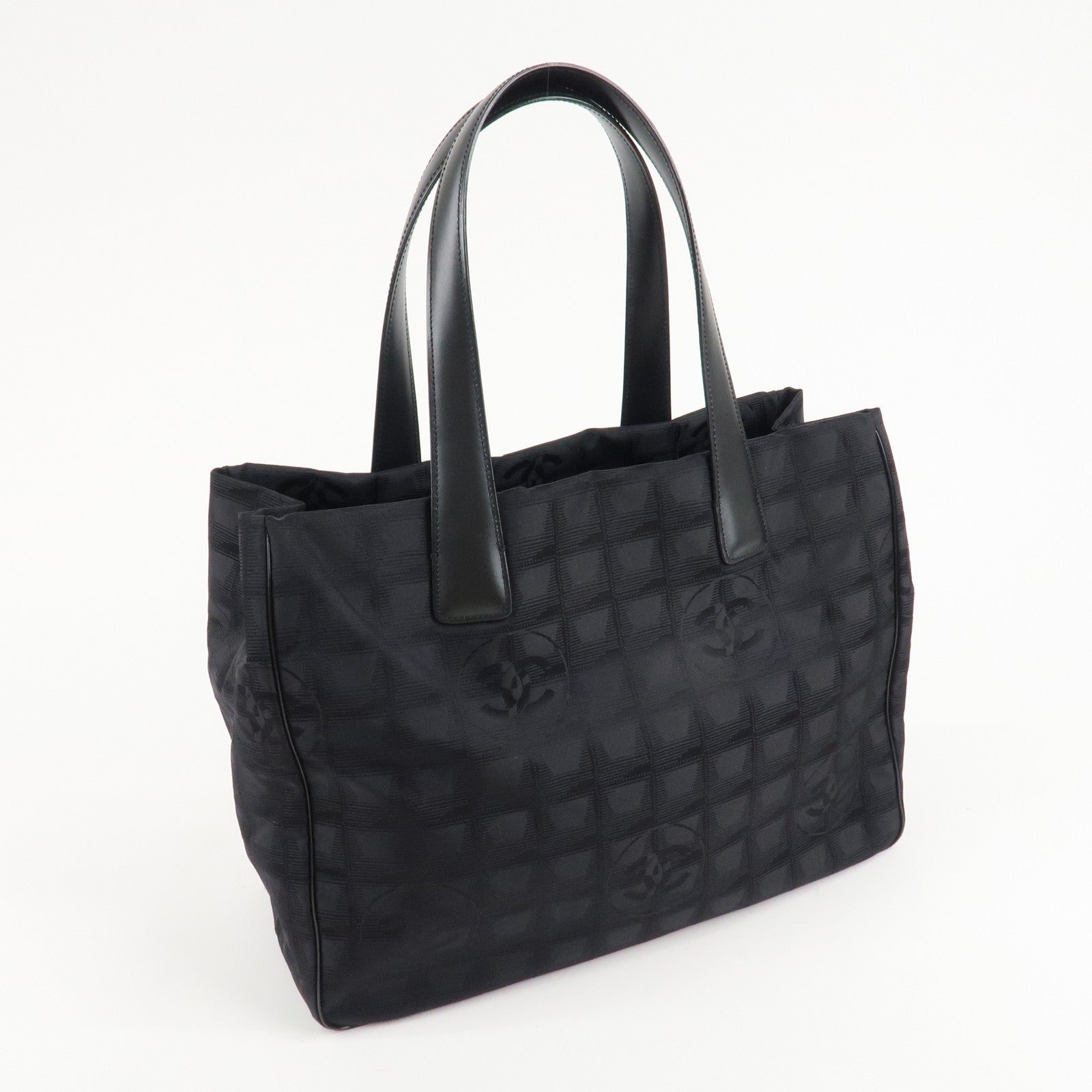 CHANEL New Travel Line Nylon Jacquard Leather Tote MM Black A15991