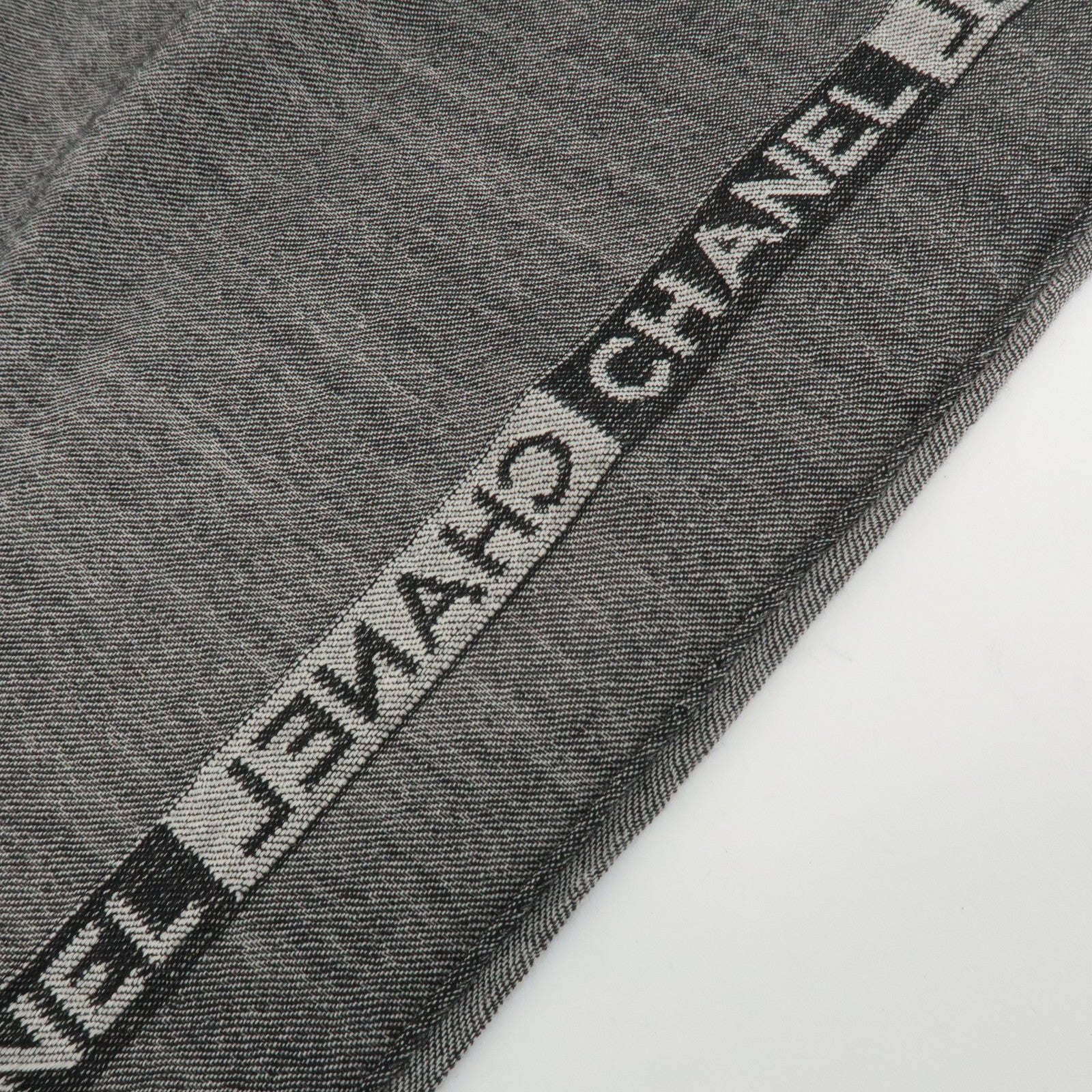 CHANEL Virgin Wool 100% Scarf 195×55 Black Used