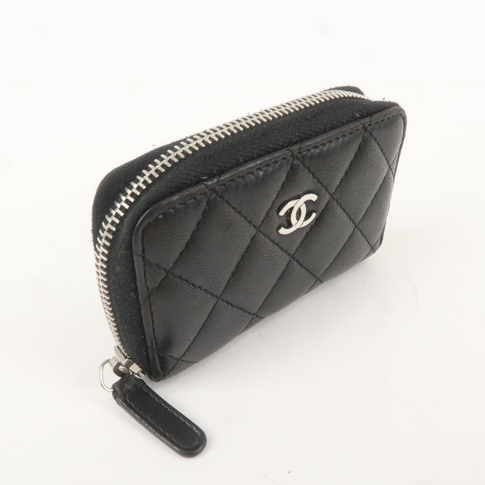 CHANEL Matelasse Lamb Skin Round Zipper Coin Case Black A69271