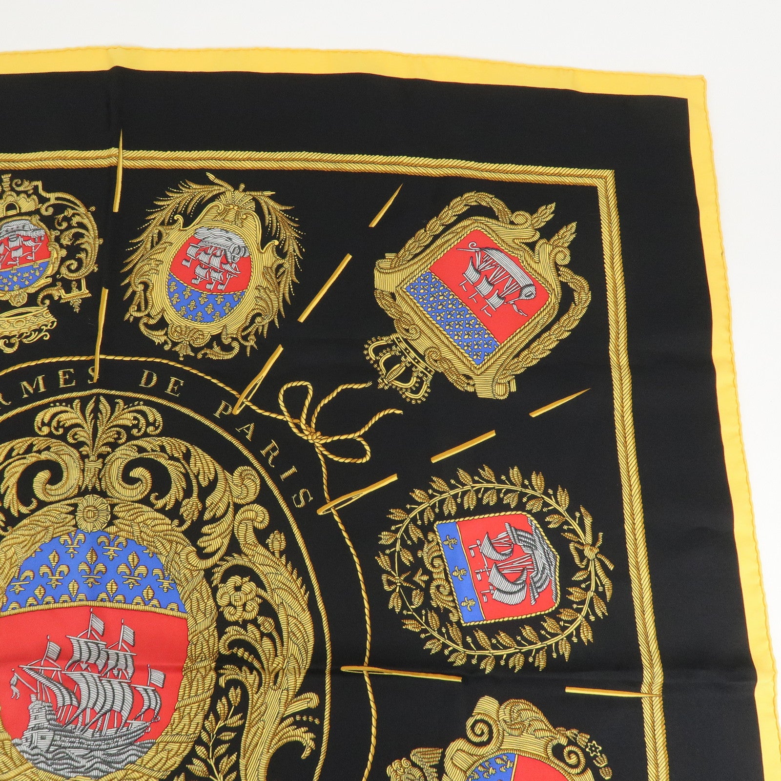 HERMES Carre 90 Silk 100% Scarf LES ARMES DE PARIS Black Gold Used