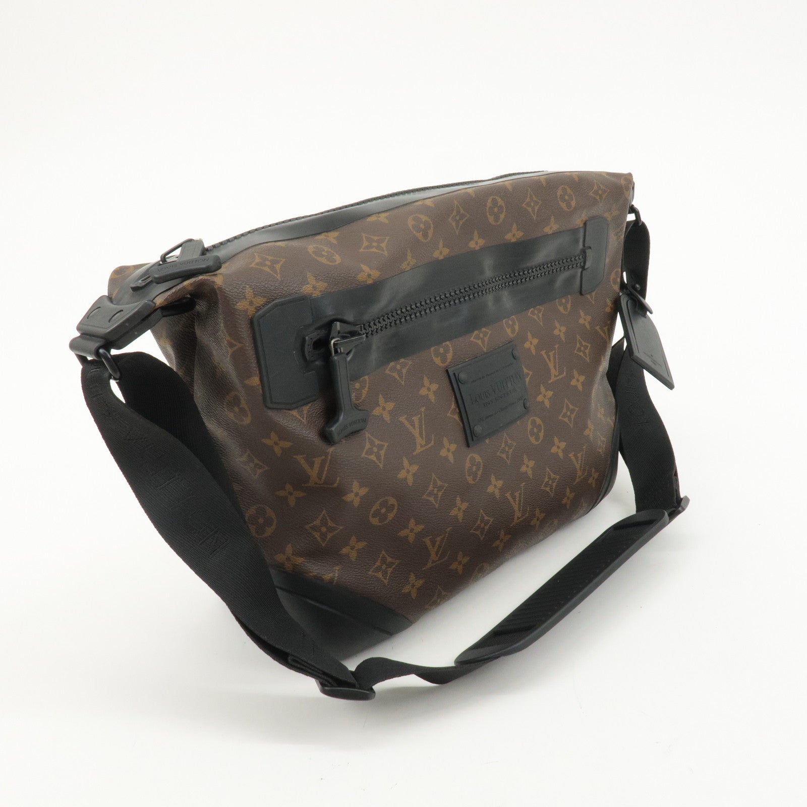 Louis Vuitton Monogram Macassar Waterproof Messenger Bag M40399