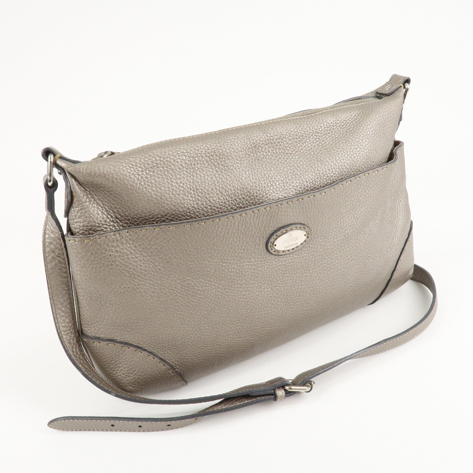 FENDI Selleria Leather Shoulder Bag Silver BT194