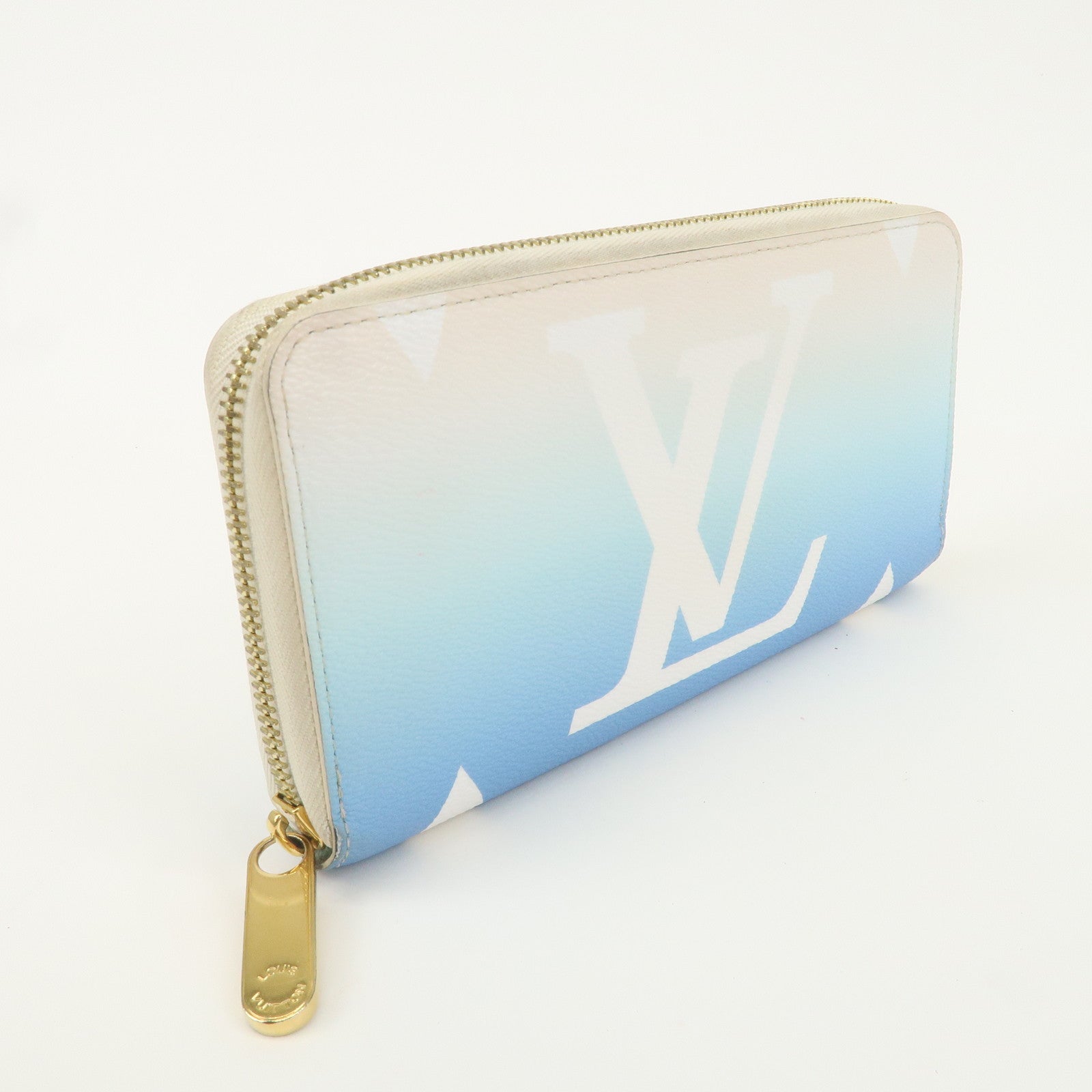 Louis Vuitton Monogram Giant By The Pool Zippy Wallet M80360