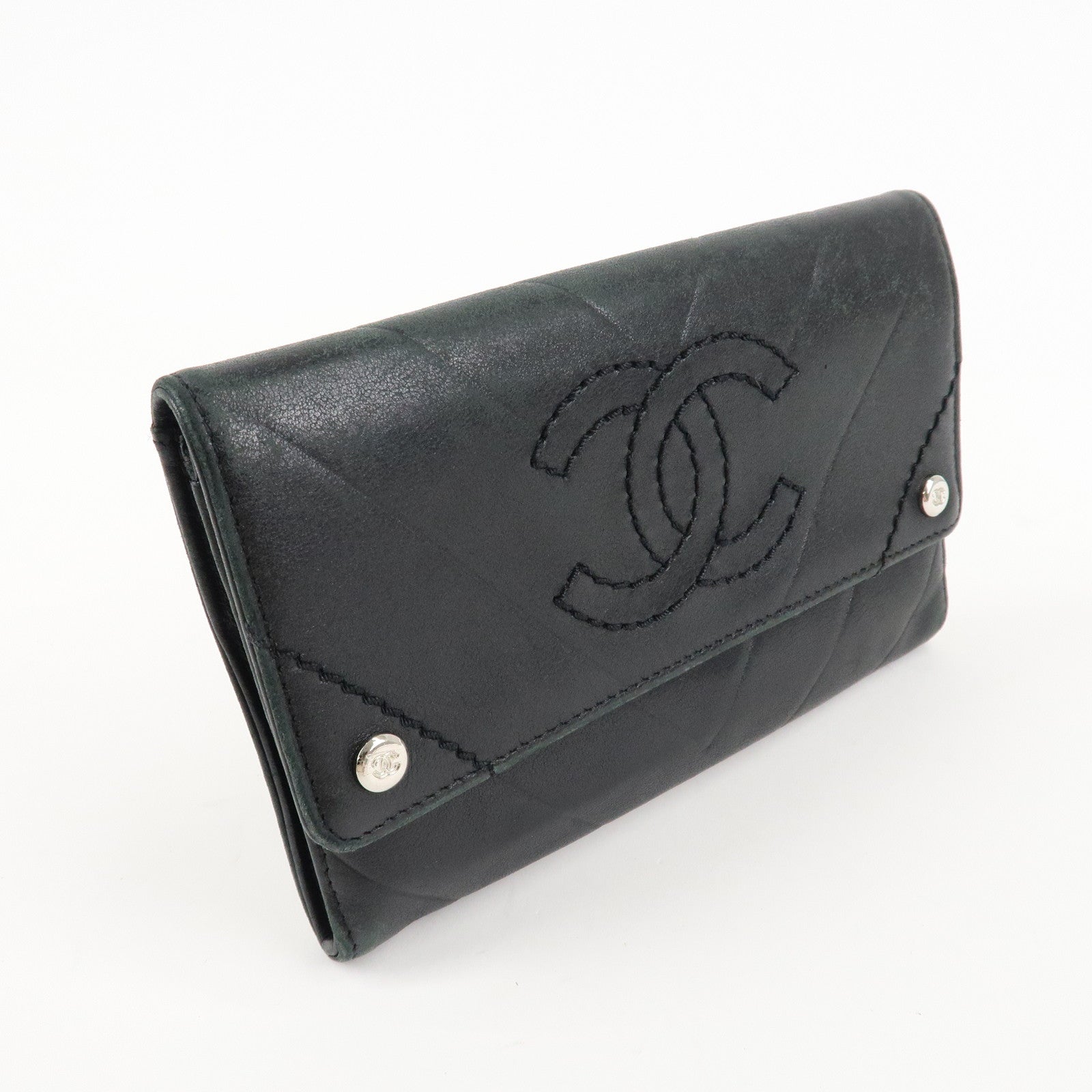 CHANEL V Stitch Lamb Skin Coco Mark Bi-fold Wallet Black