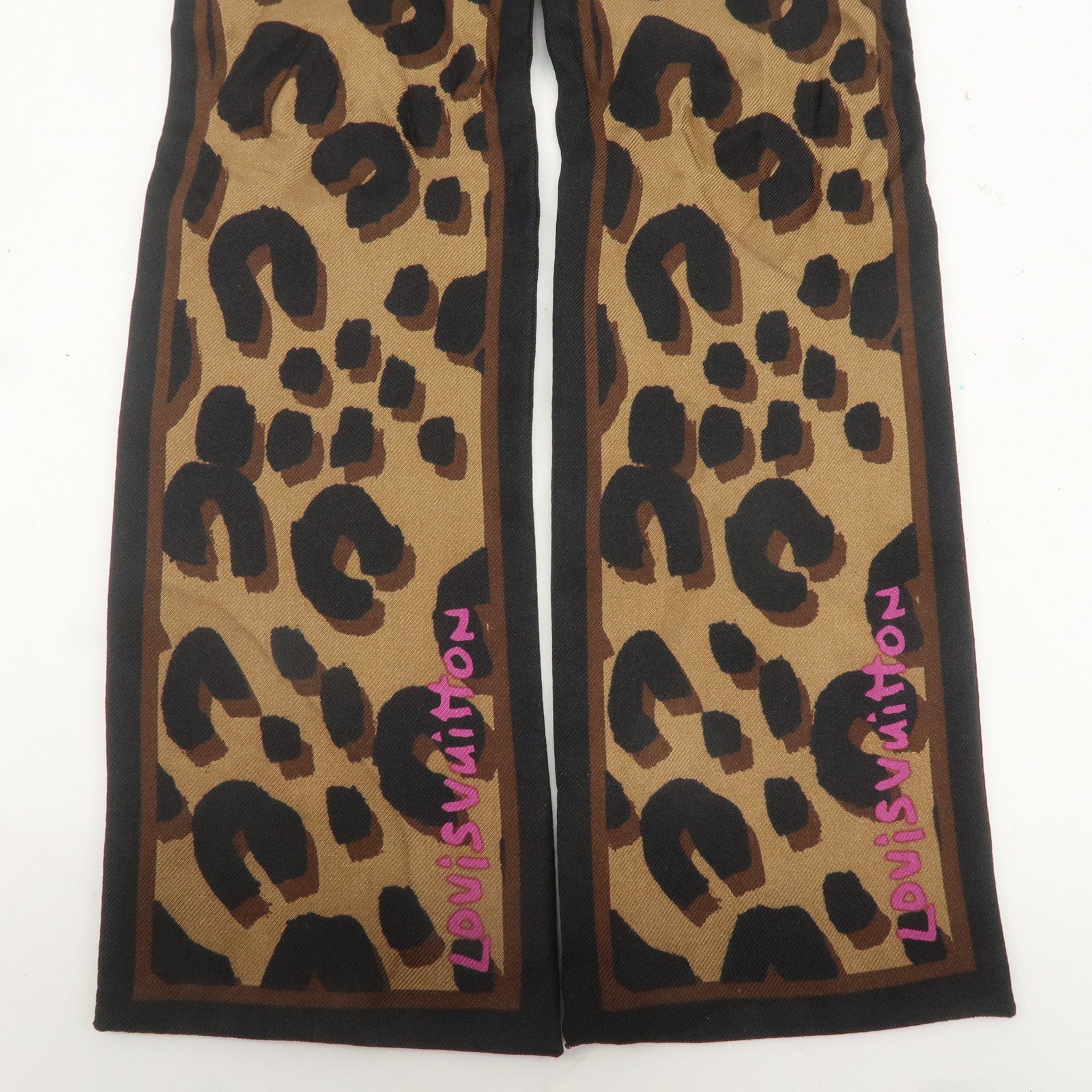 Louis Vuitton Bandeau Leopard 100% Silk Scarf Black M72394