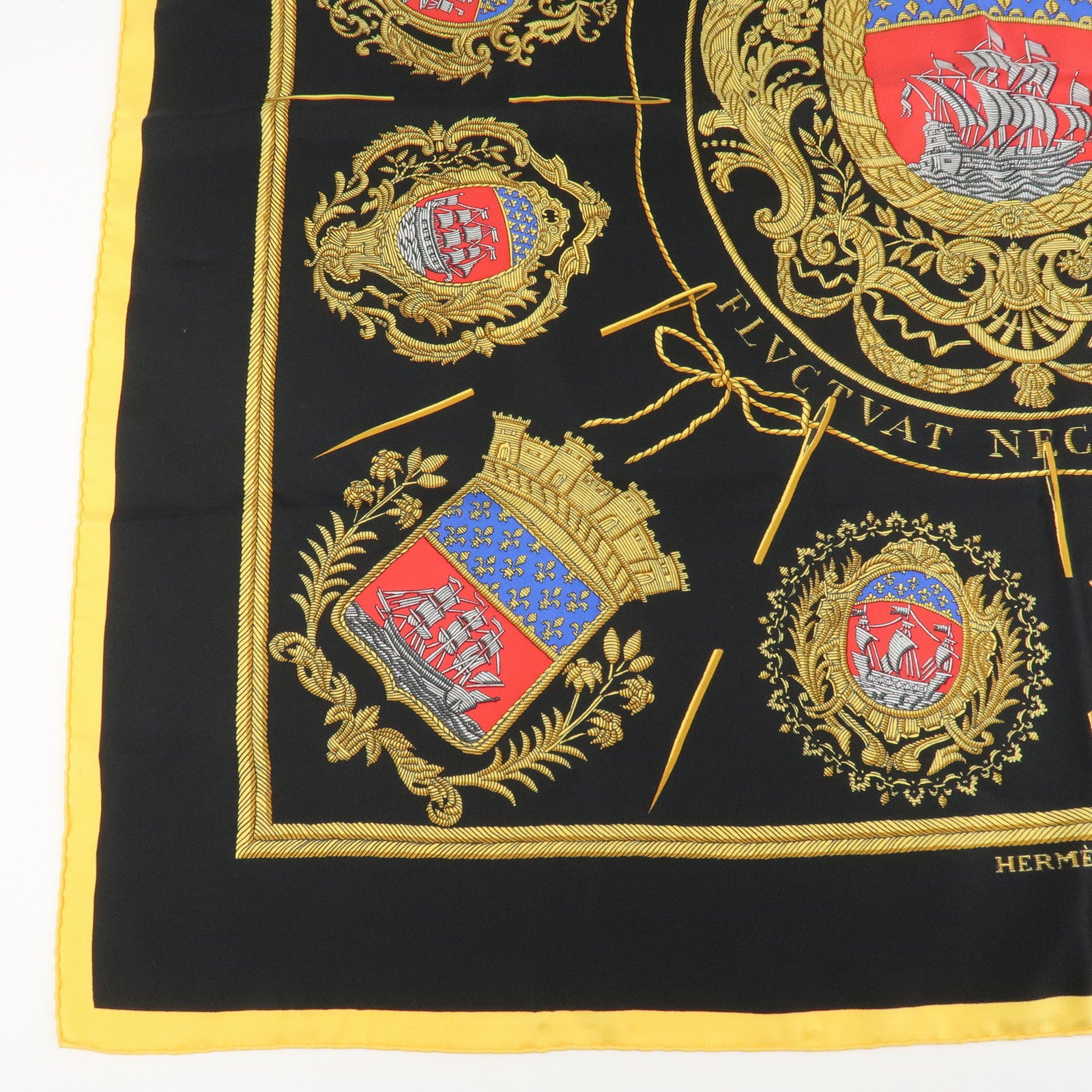 HERMES Carre 90 Silk 100% Scarf LES ARMES DE PARIS Black Gold Used