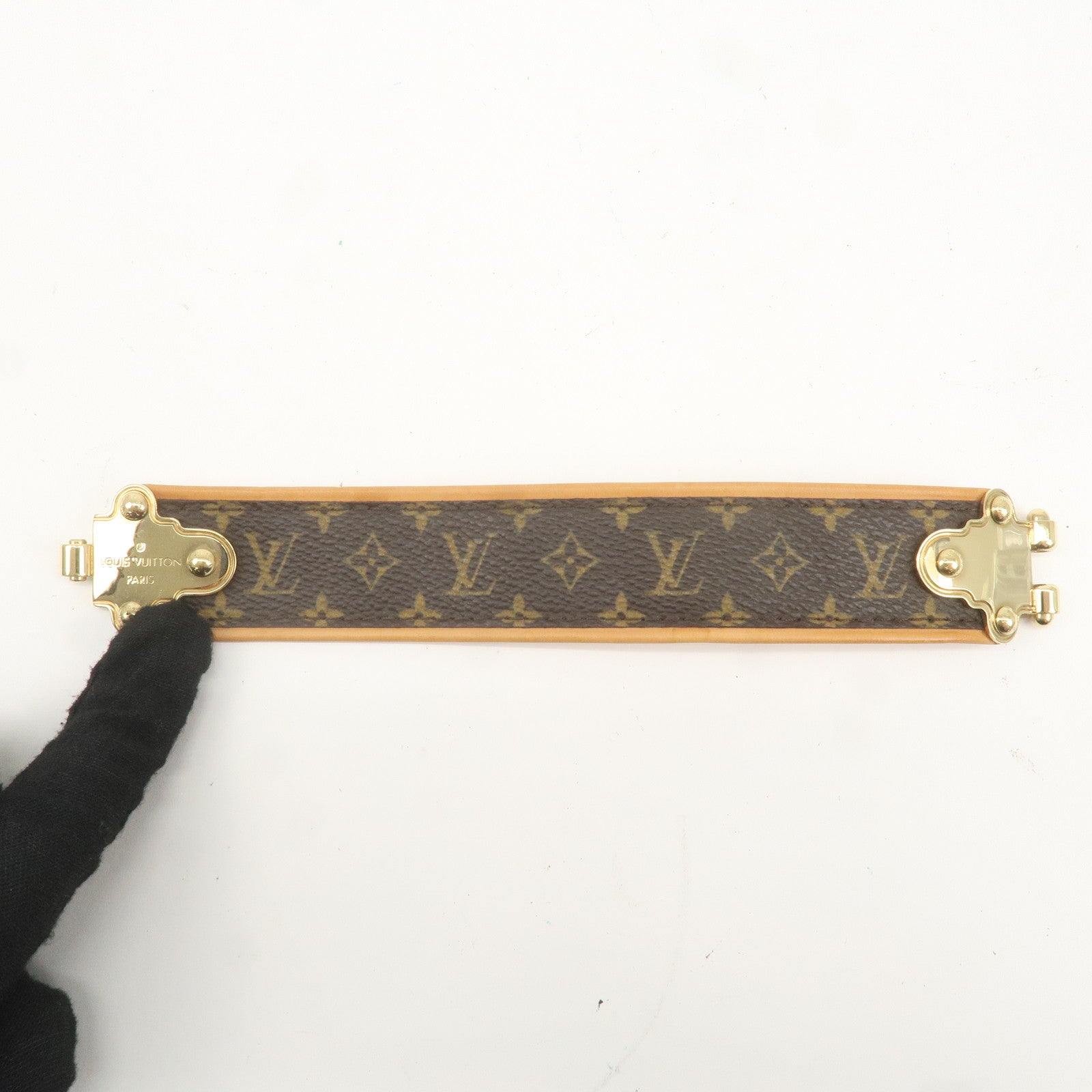 Louis Vuitton Monogram Bracelet Save It M6611E