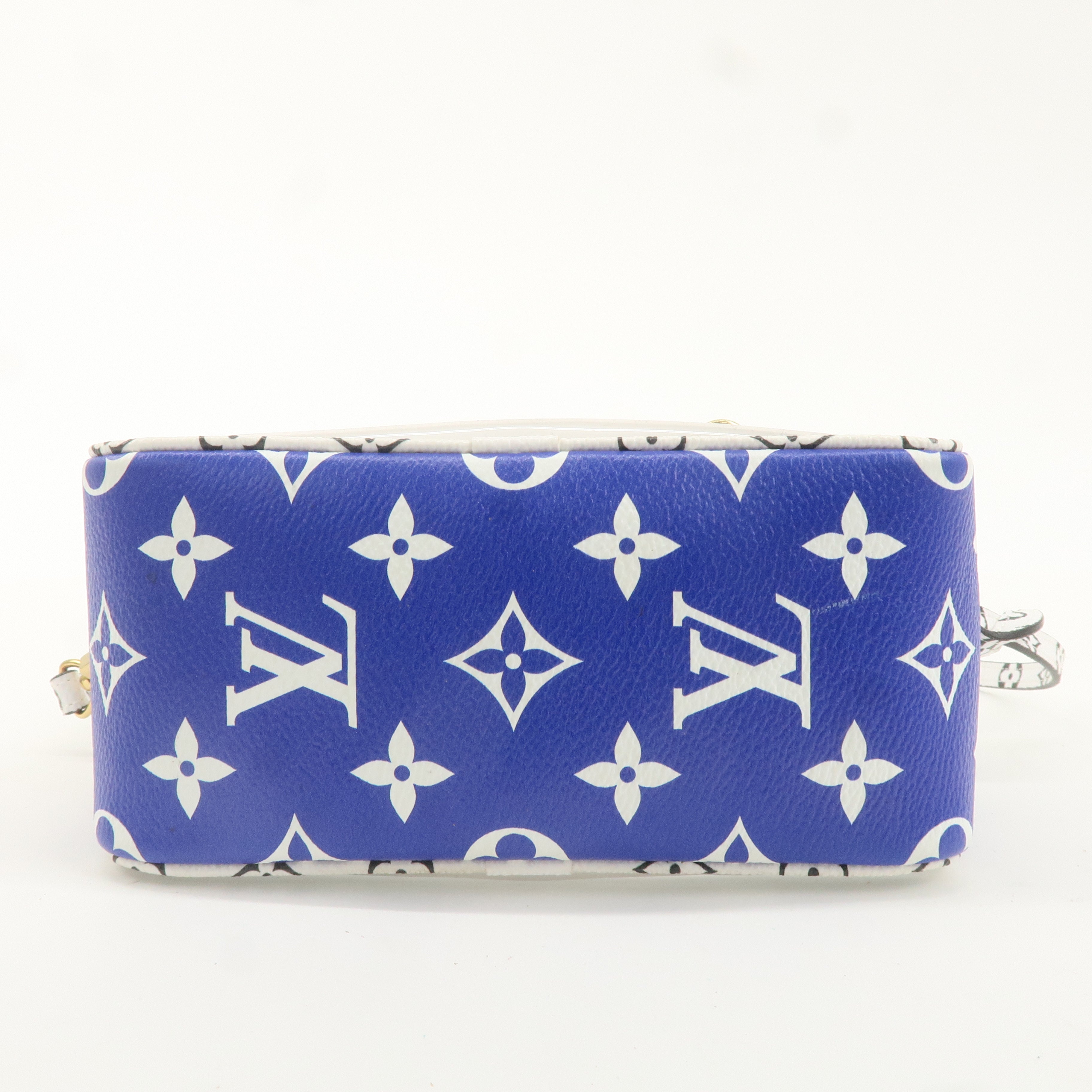 Louis Vuitton Monogram Giant Beach Pouch Resort Okinawa M44722