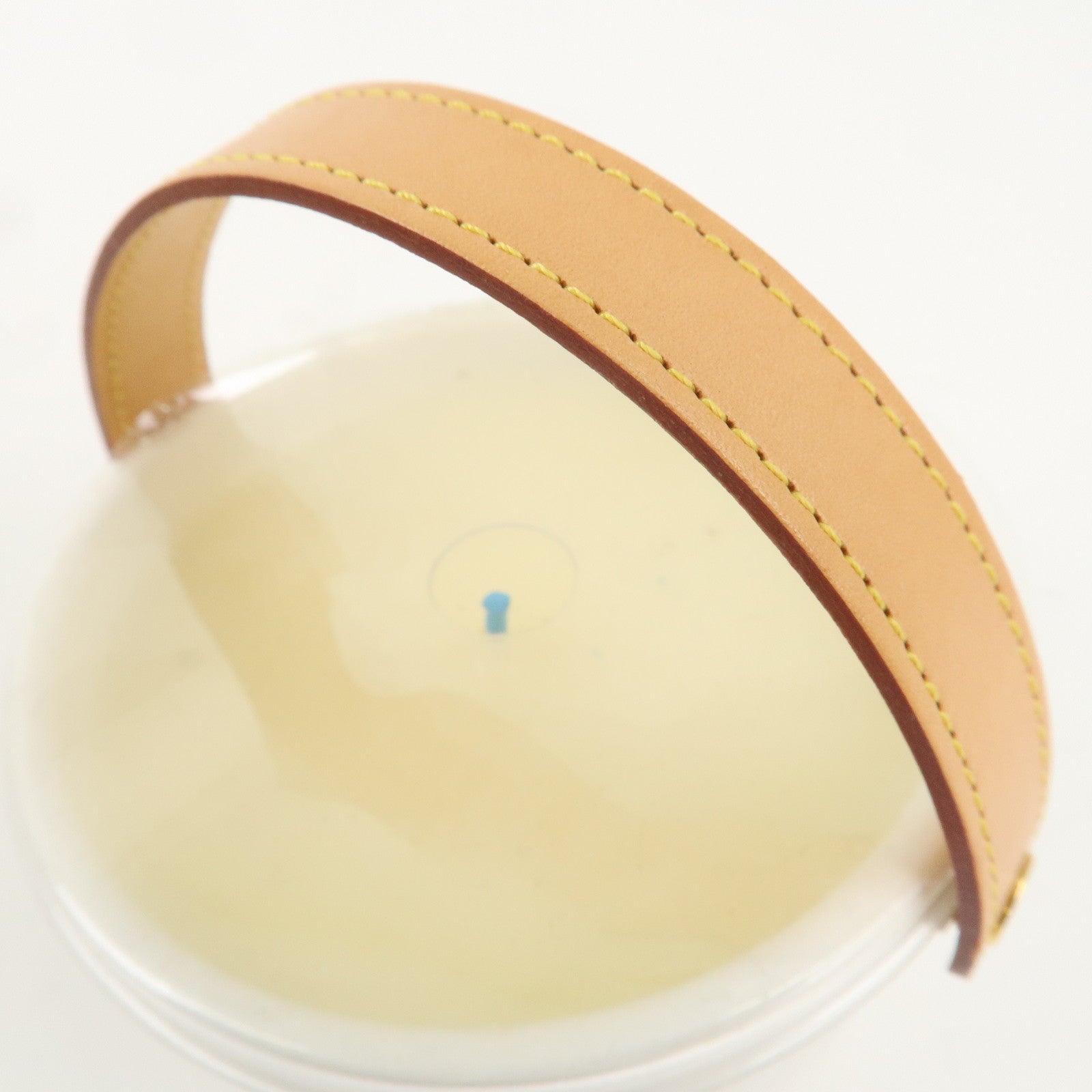 Louis Vuitton Ile Blanges Aroma Candle White Natural Novelty