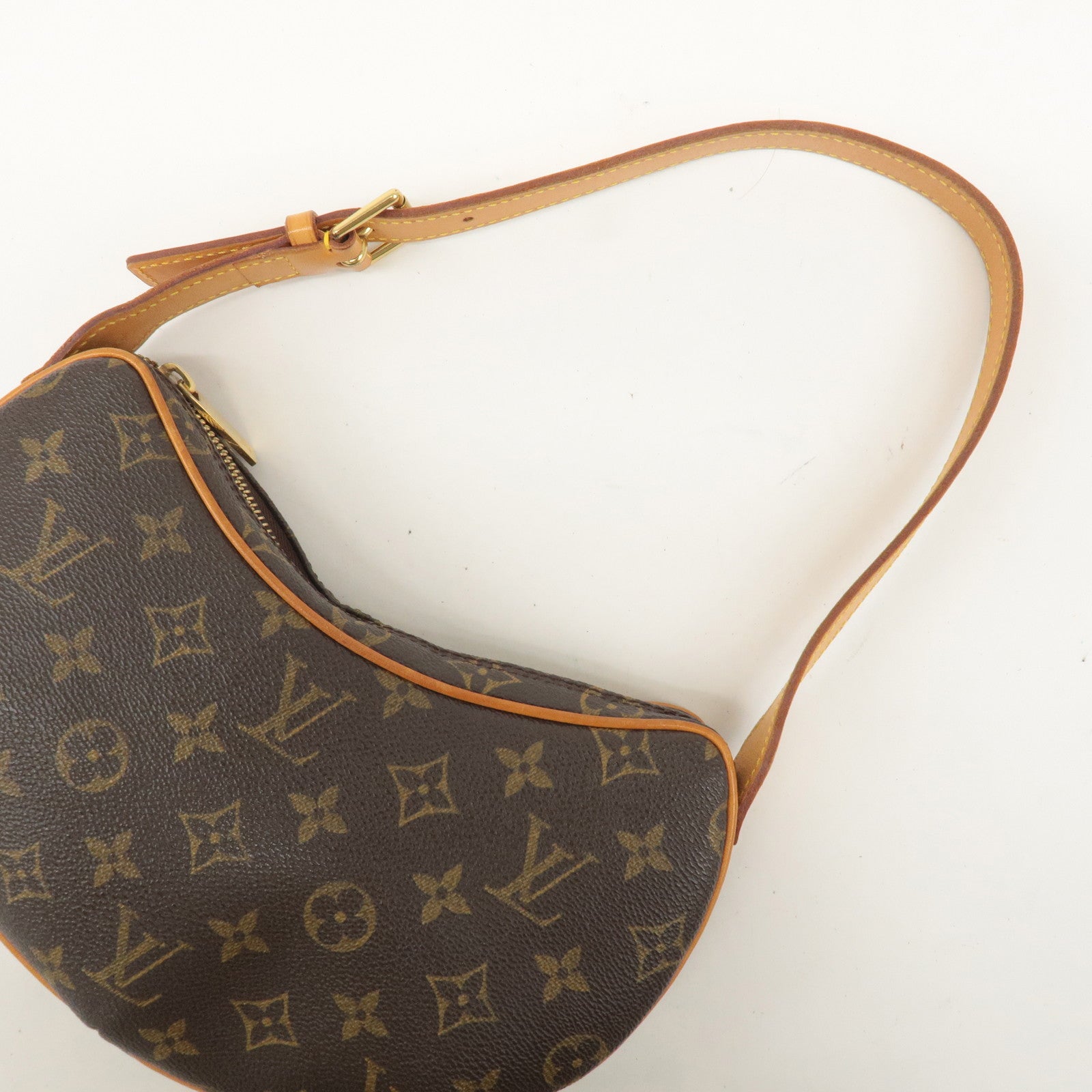 Louis Vuitton Monogram Pochette Croissant Shoulder Bag M51510