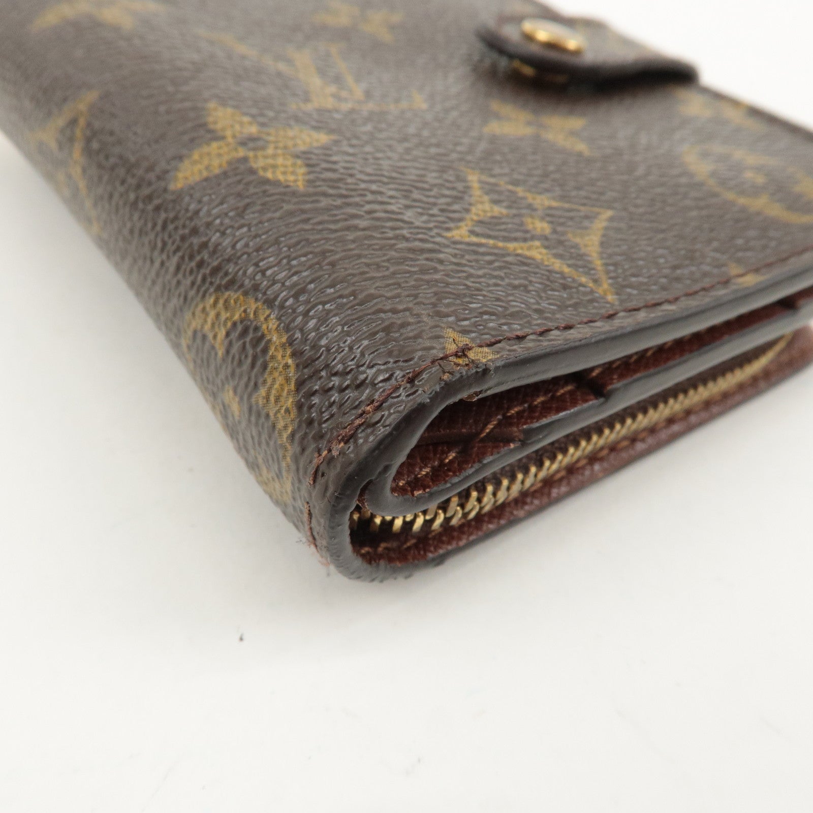 Louis Vuitton Monogram Compact Zip Small Wallet M61667