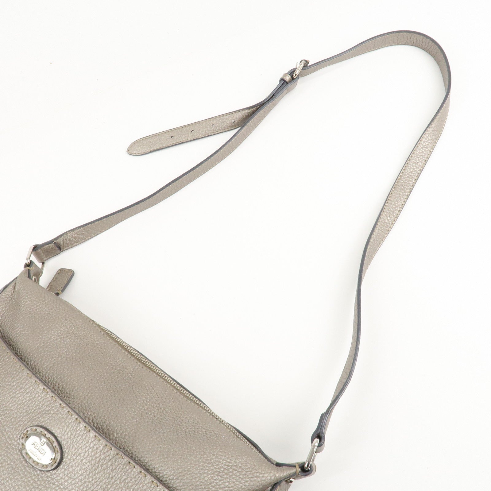 FENDI Selleria Leather Shoulder Bag Silver BT194