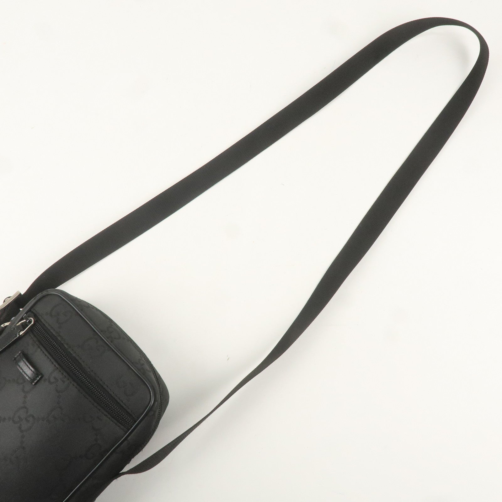 GUCCI GG Nylon Leather Shoulder Bag Crossbody Bag Black 2113