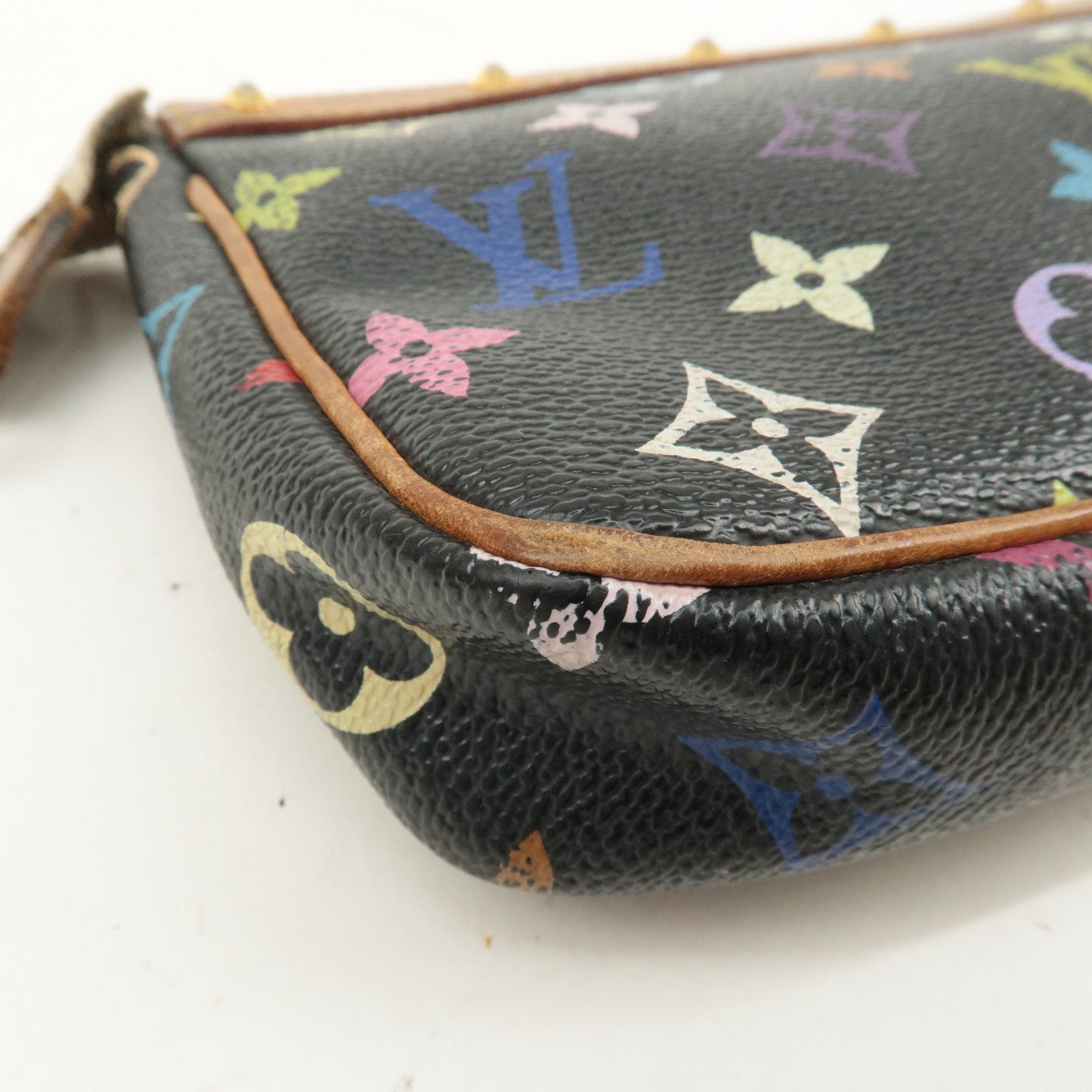 Louis Vuitton Monogram Multicolor Pochette Accessoires Noir M92648