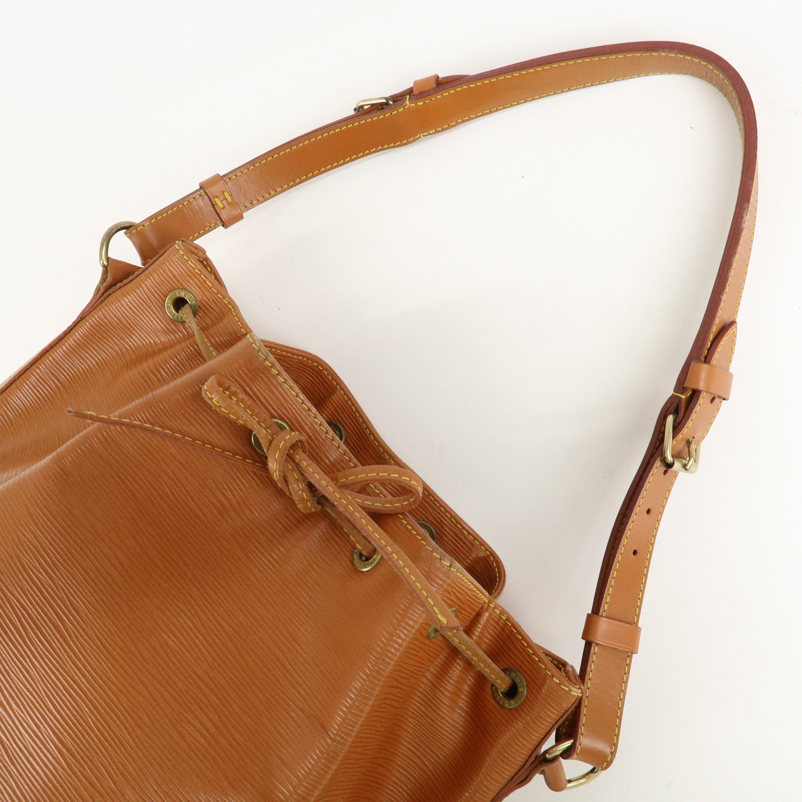 Louis Vuitton Epi Noe Shoulder Bag Kenya Brown M44003