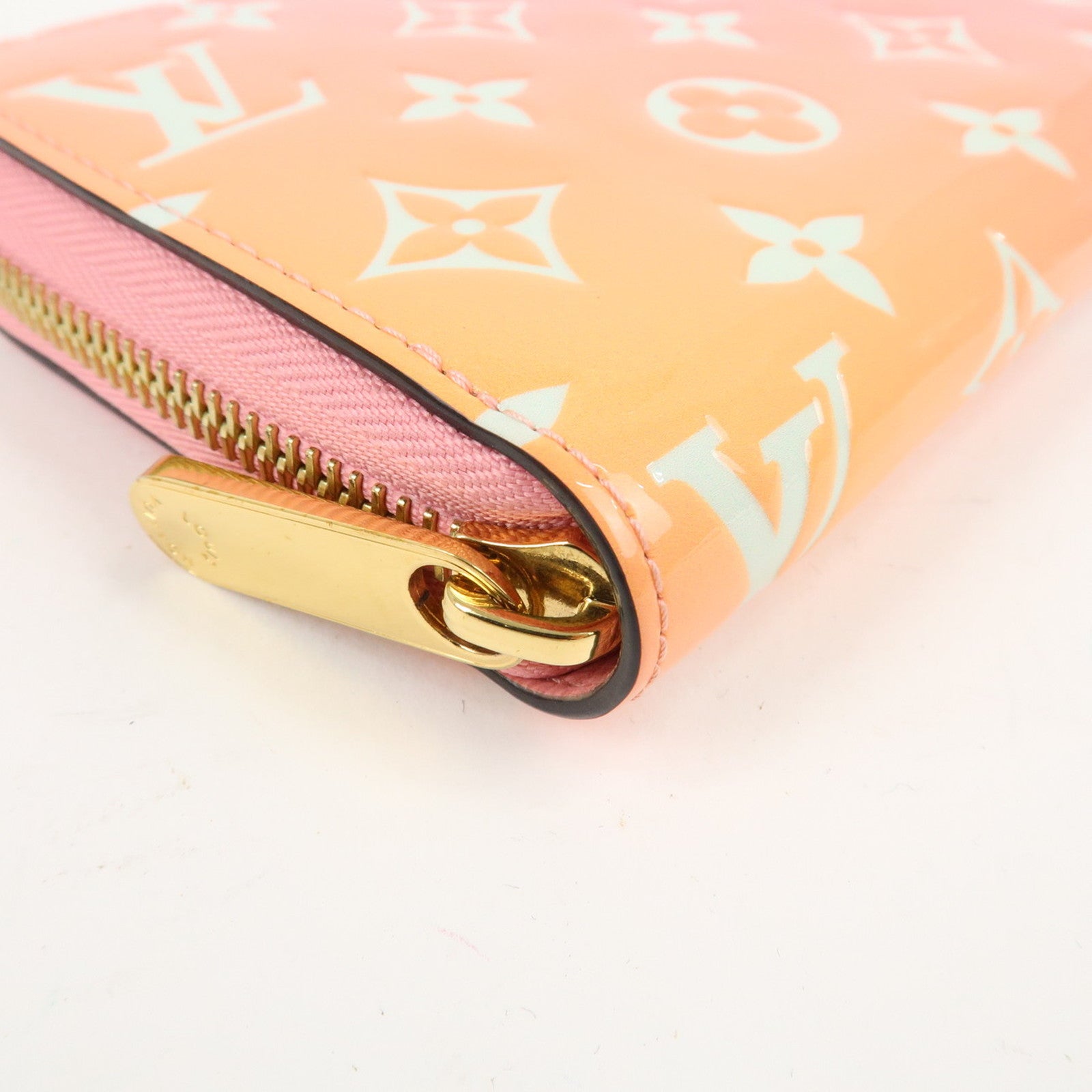 Louis Vuitton Monogram Vernis Zippy Wallet Sunrise Gradient Used