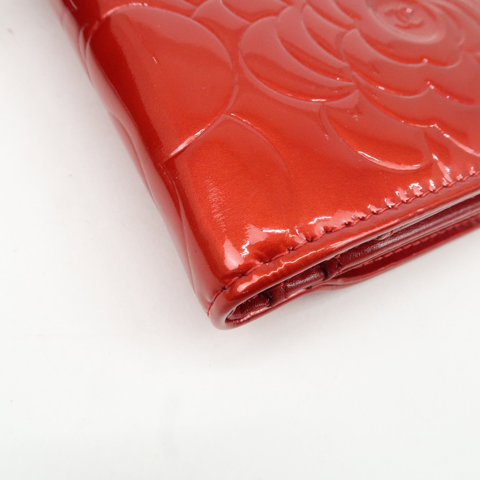 CHANEL Camellia Patent Leather Bi-fold Wallet Red Used