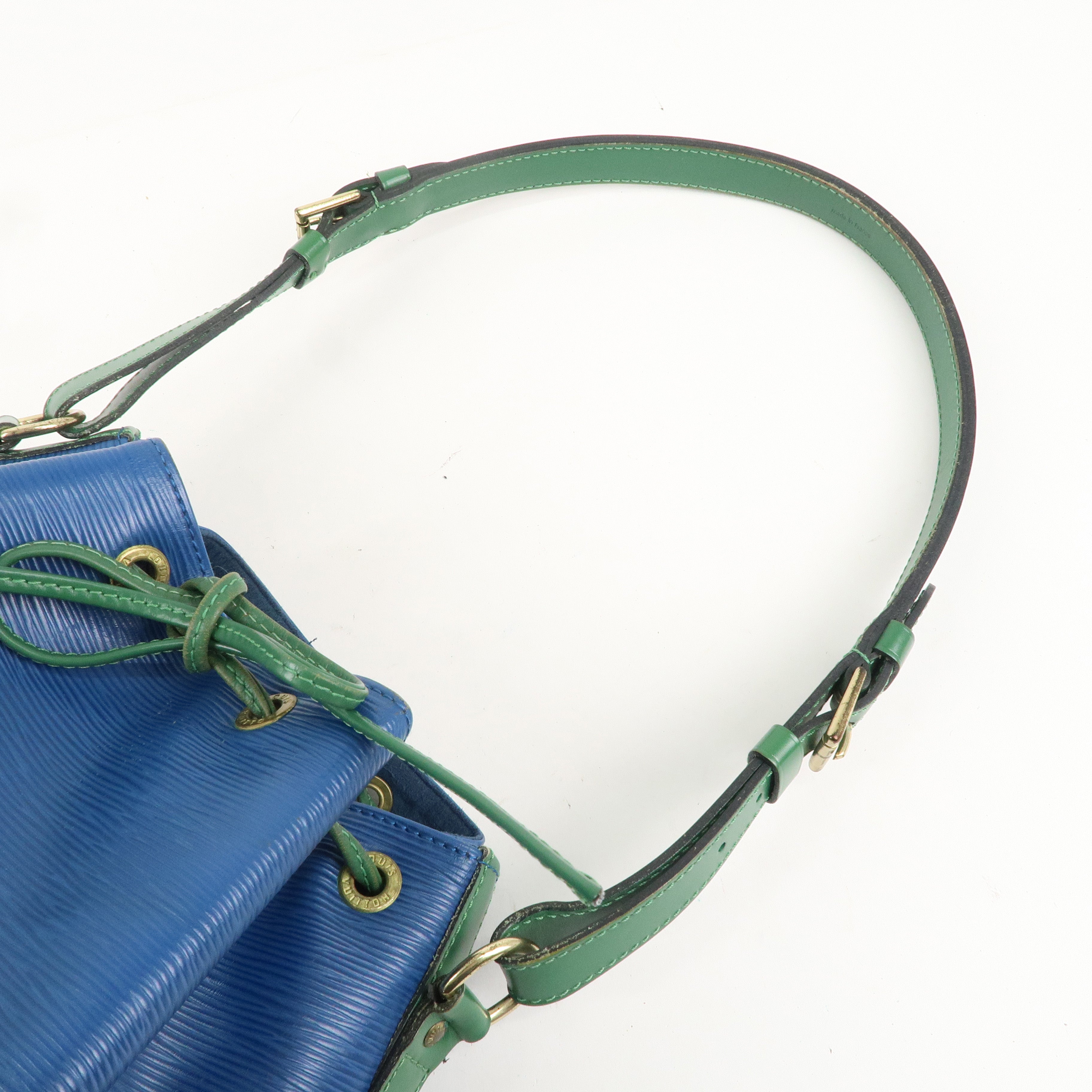 Louis Vuitton Epi Bi-Color Noe Shoulder Bag Blue Green M44044