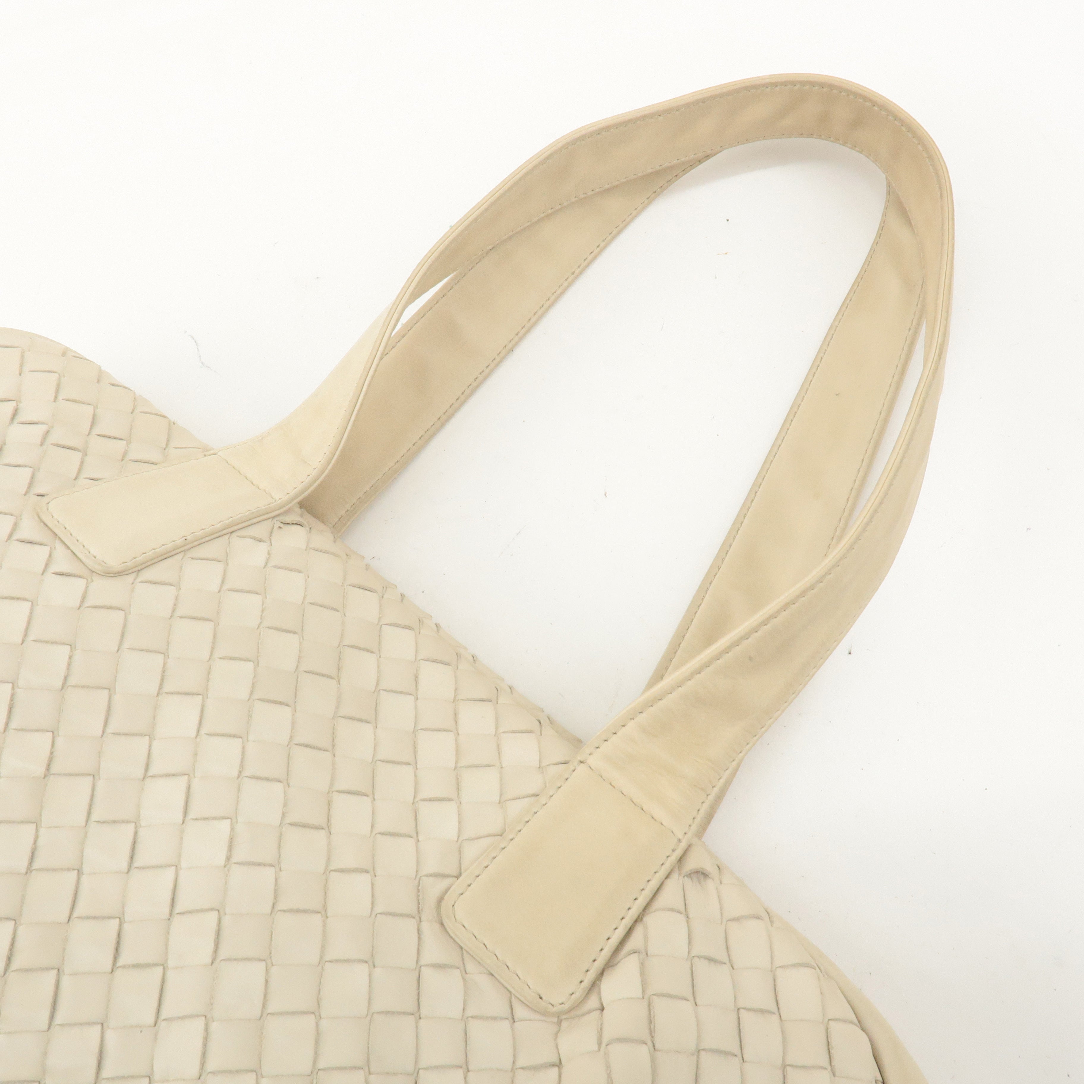 BOTTEGA VENETA Intrecciato Leather Shoulder Bag Ivory